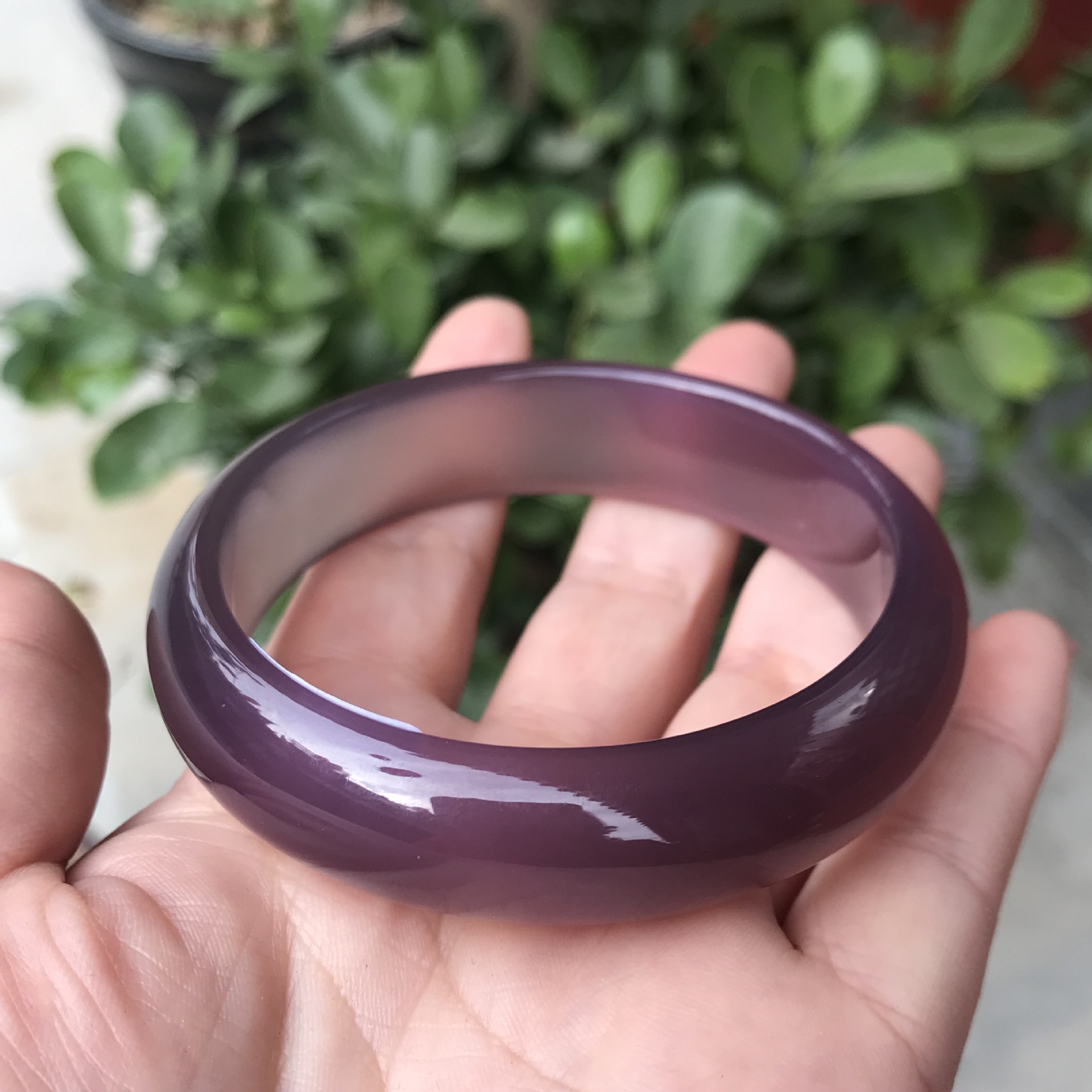 帝王紫玉髓手镯 紫罗兰巴西真玉紫玉髓玛瑙手镯冰透水润玉镯子