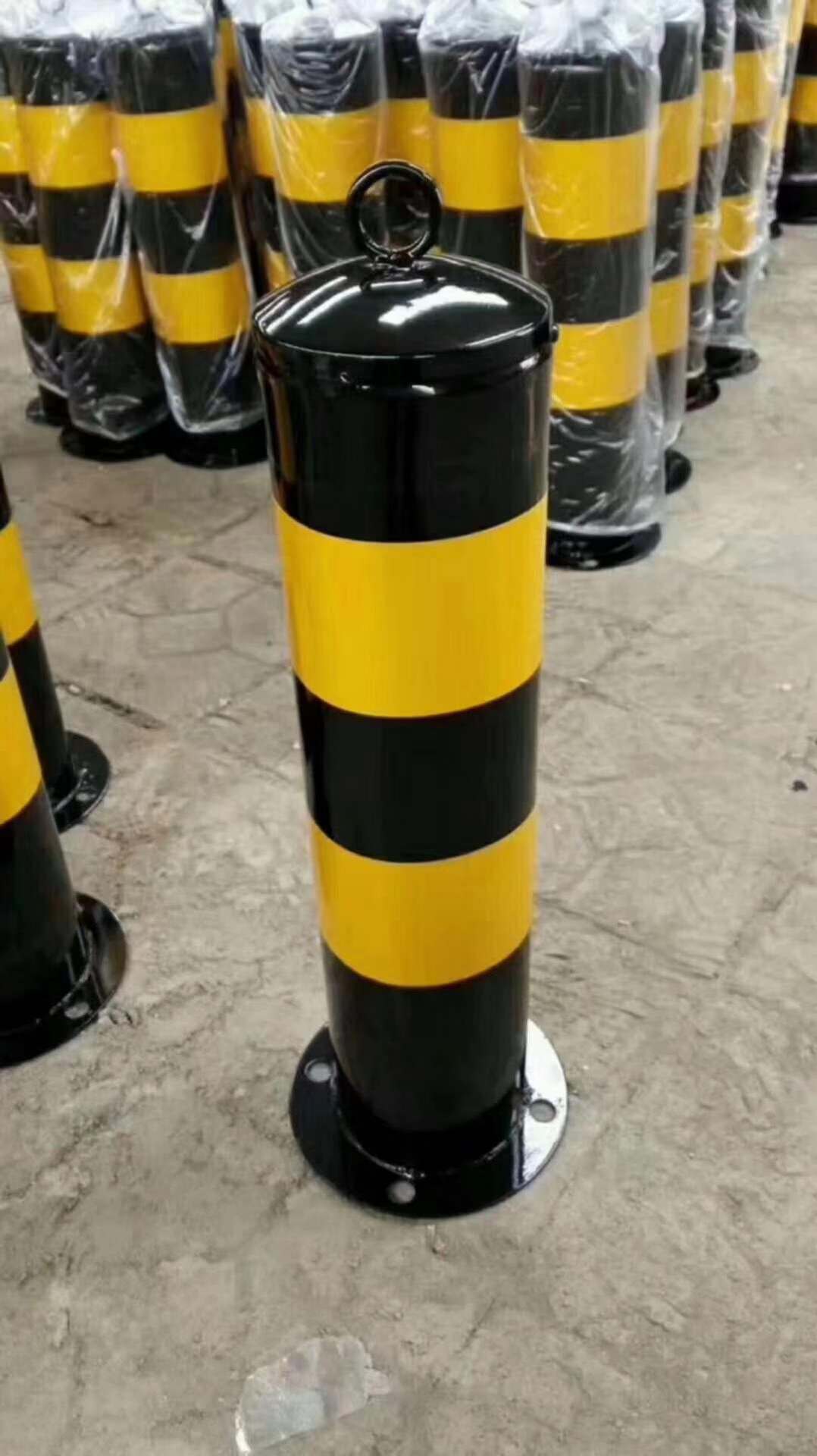 道路防撞防护柱钢管警示柱铁立柱固定路桩分道隔离墩交通设施厂家