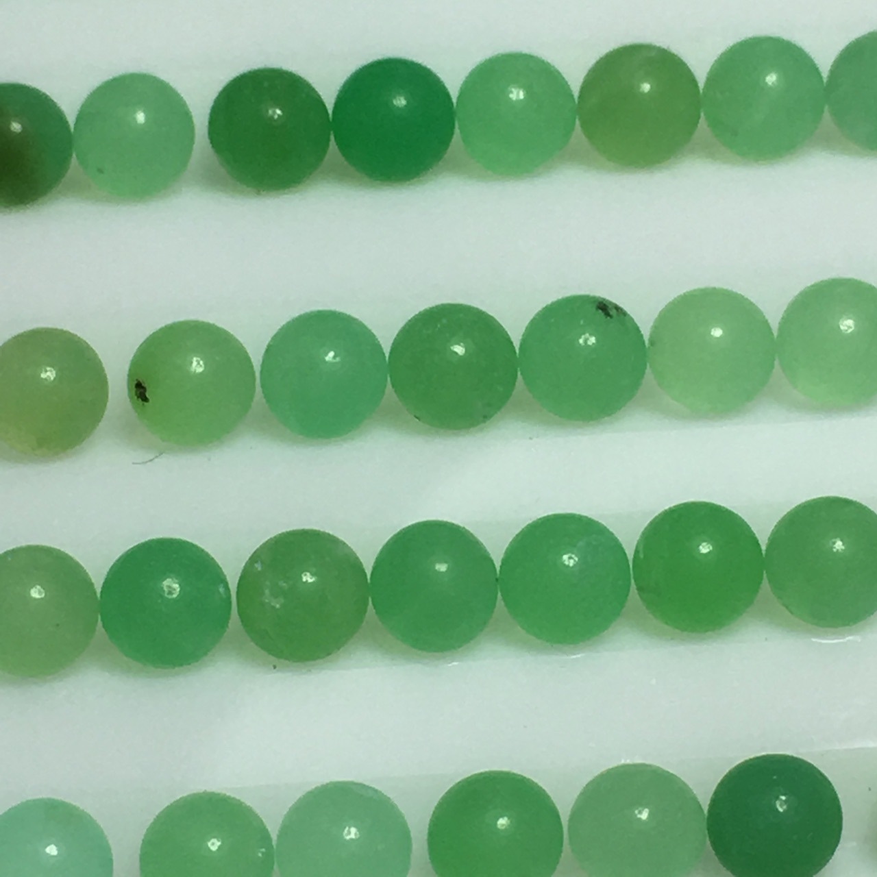 天然澳洲玉无孔光珠子天然色绿玉髓支持出证书