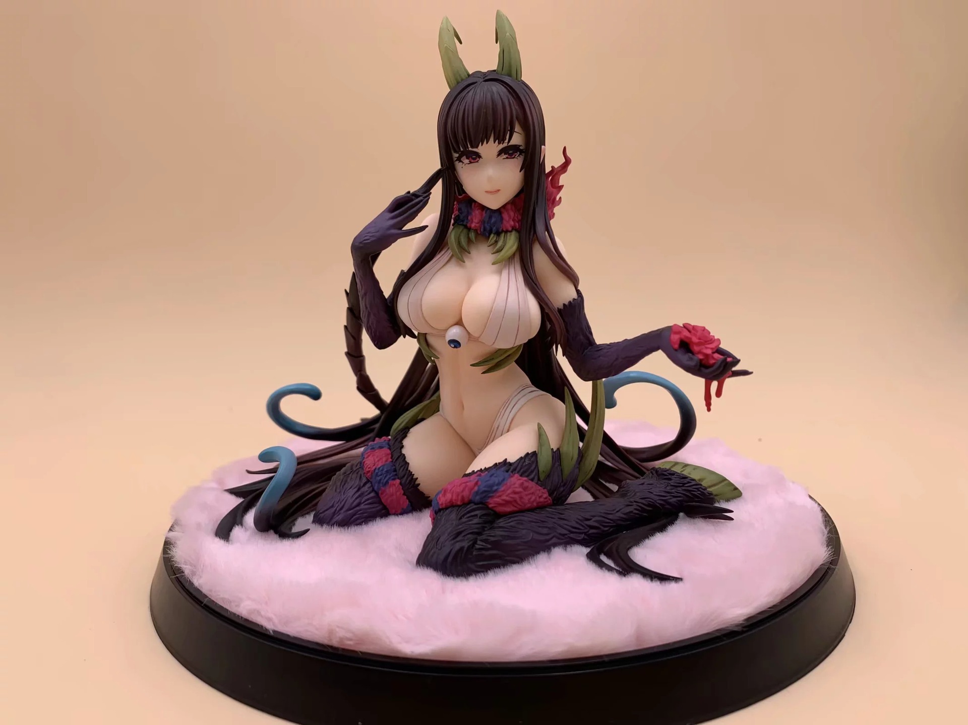 revolve 恶魔姐姐 千叶 黑山羊 坐姿 手办 模型