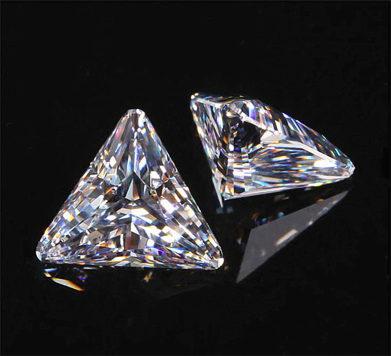 三角形白色锆石裸石批发 合成立方氧化锆透明 人造宝石cz皓石订做