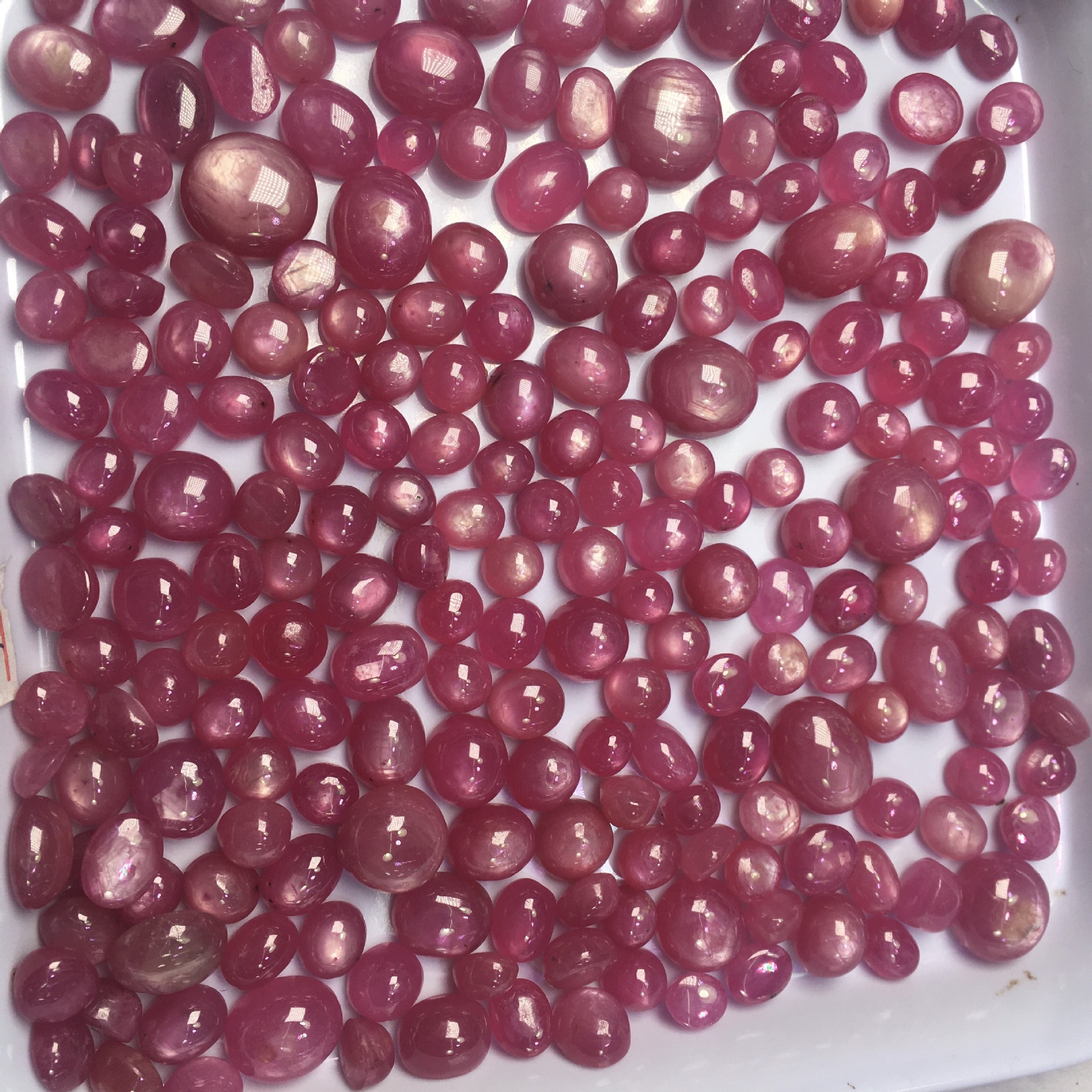 天然红宝石裸石戒面 猫眼红宝石椭圆形圆形裸石戒面批发 手工镶嵌