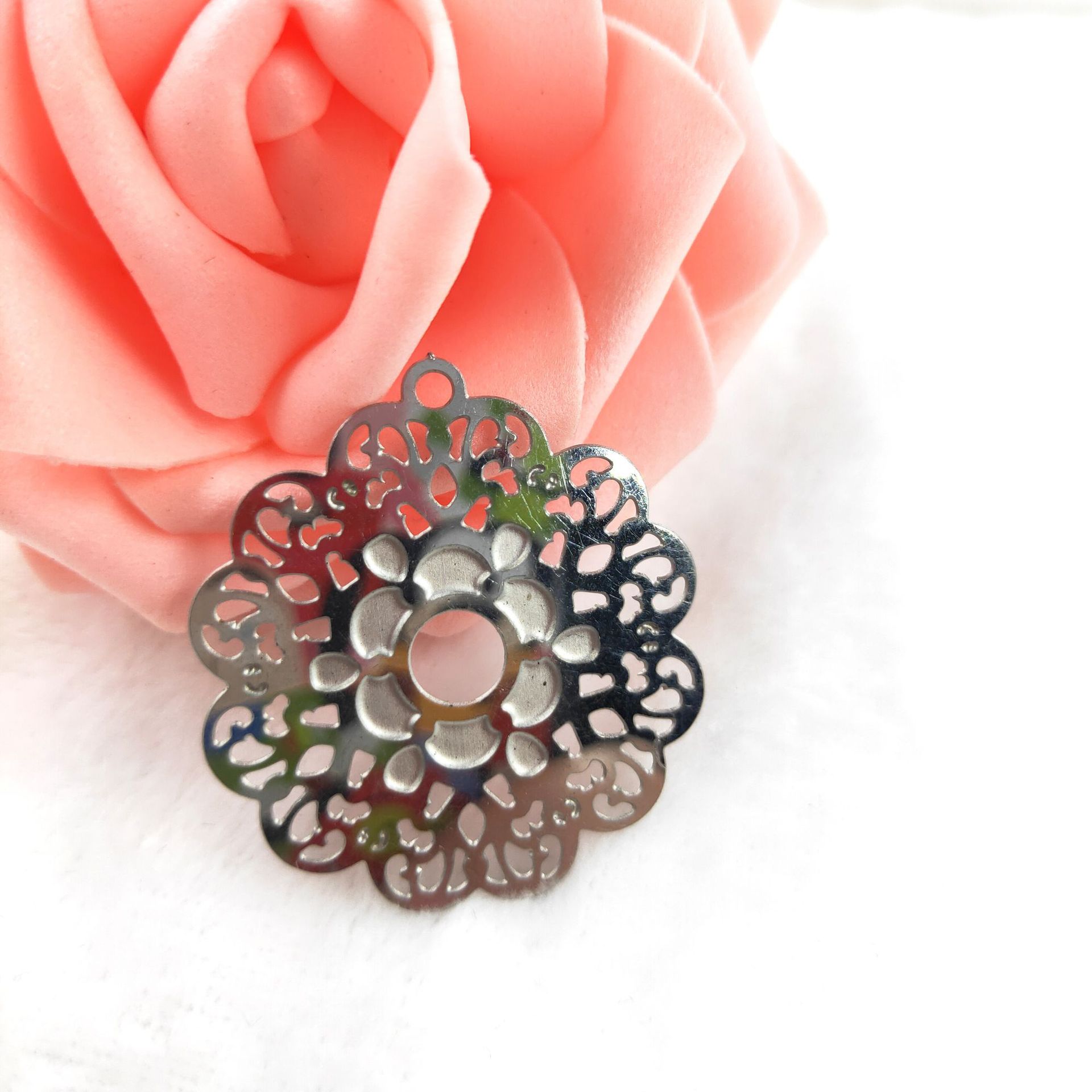 不锈钢饰品镂空腐蚀片 定做平板镜面镂空吊饰 不锈钢logo薄片吊牌