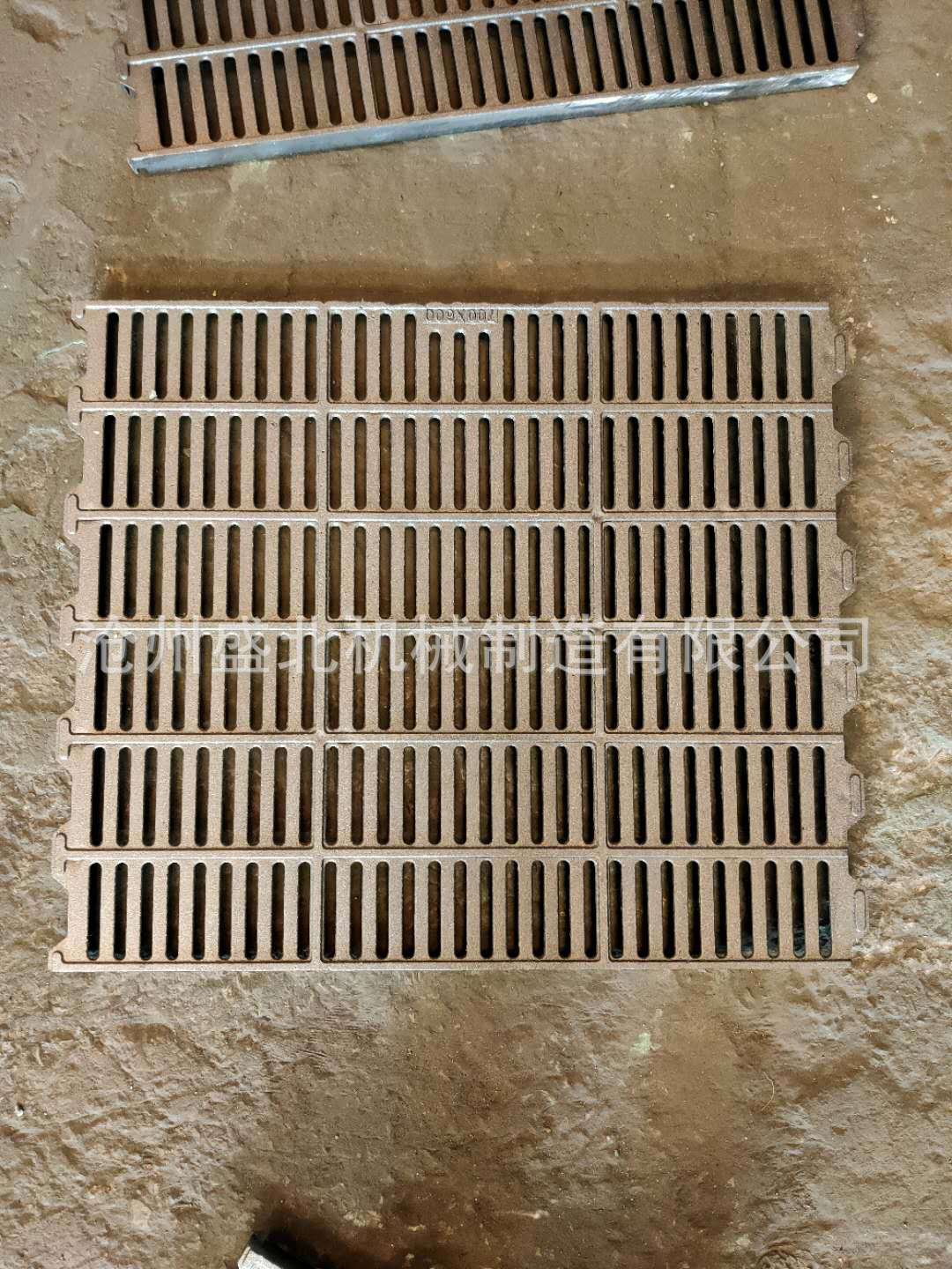 铸铁漏粪板 母猪产床漏粪板 球墨铸铁板 漏缝地板规格600-600