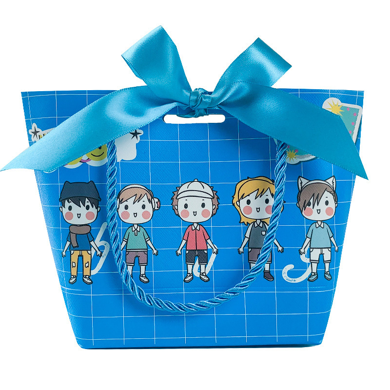 新款手提袋创意logo礼品袋卡通男孩生日礼物袋个性手办小纸袋批发