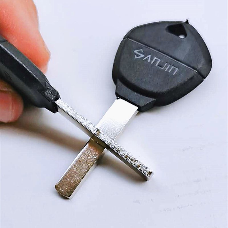 黑胶柄大阳电动车平板多轨道内铣槽光板曲线c级厚2.45mm钥匙胚子