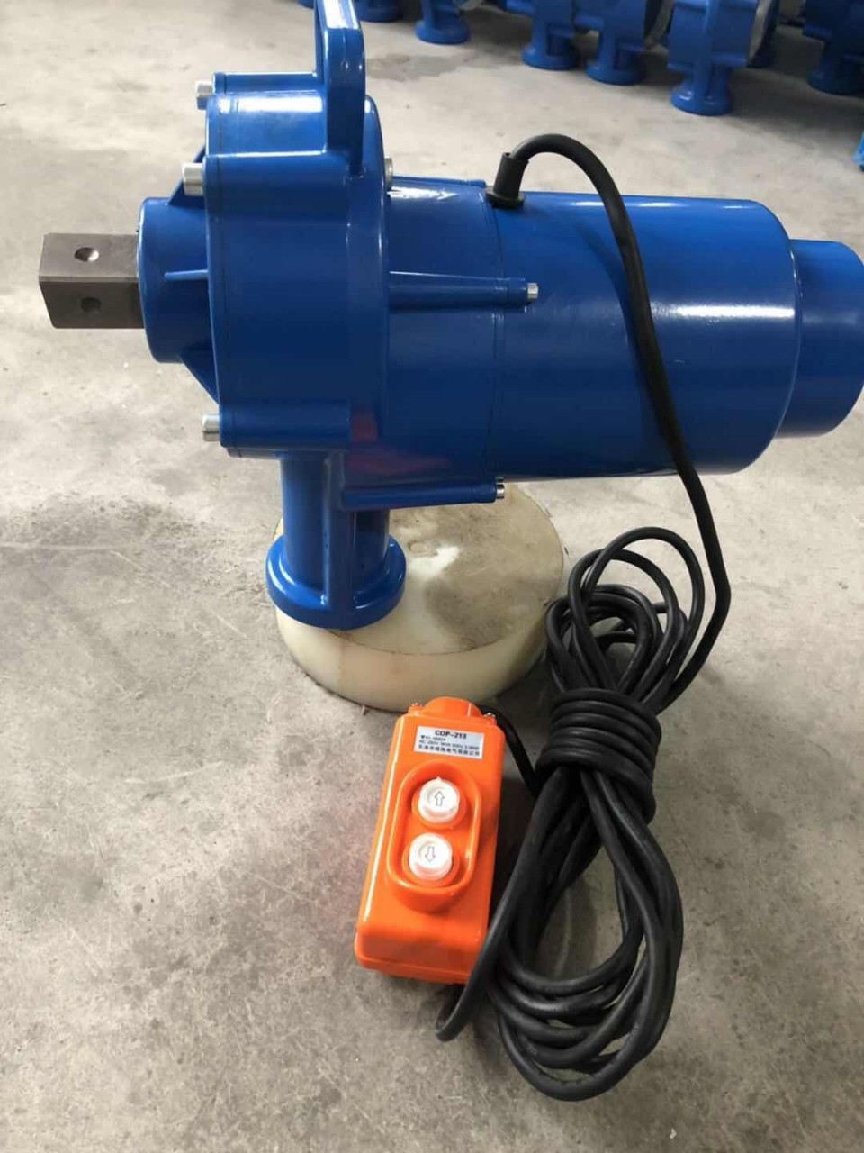 各种侧卷? 中卷? 大? 小卷帘机