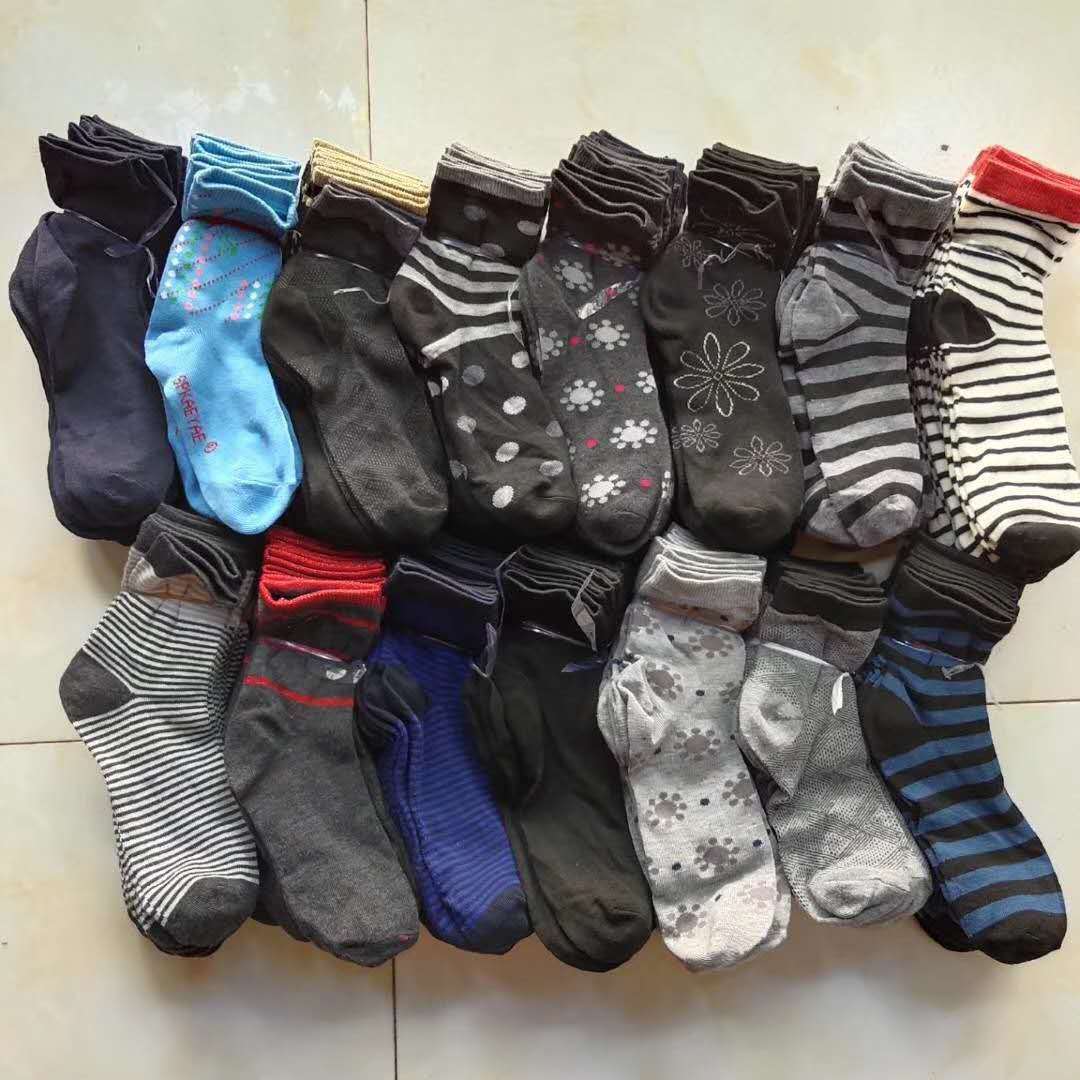库存便宜男女袜子杂款中筒男女袜子摆摊袜子货源河北袜子批发