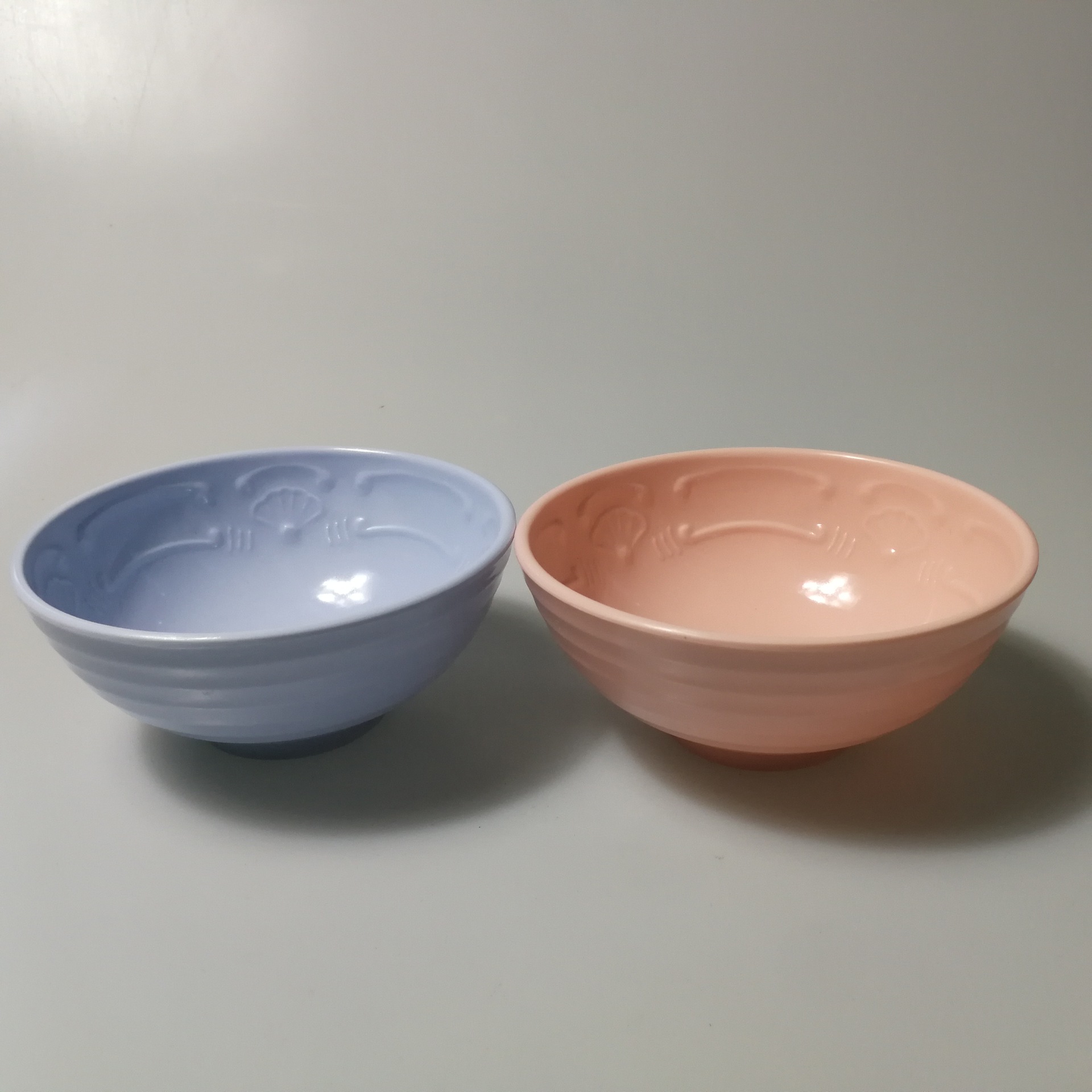 东南亚密胺餐具45寸豪华螺纹饭碗水果碗汤调味凹凸效果粉红浅蓝