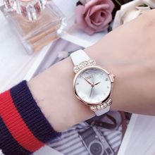 韩版时尚女士手表简约批花玻璃镶钻外壳表盘亮皮表带休闲时装腕表