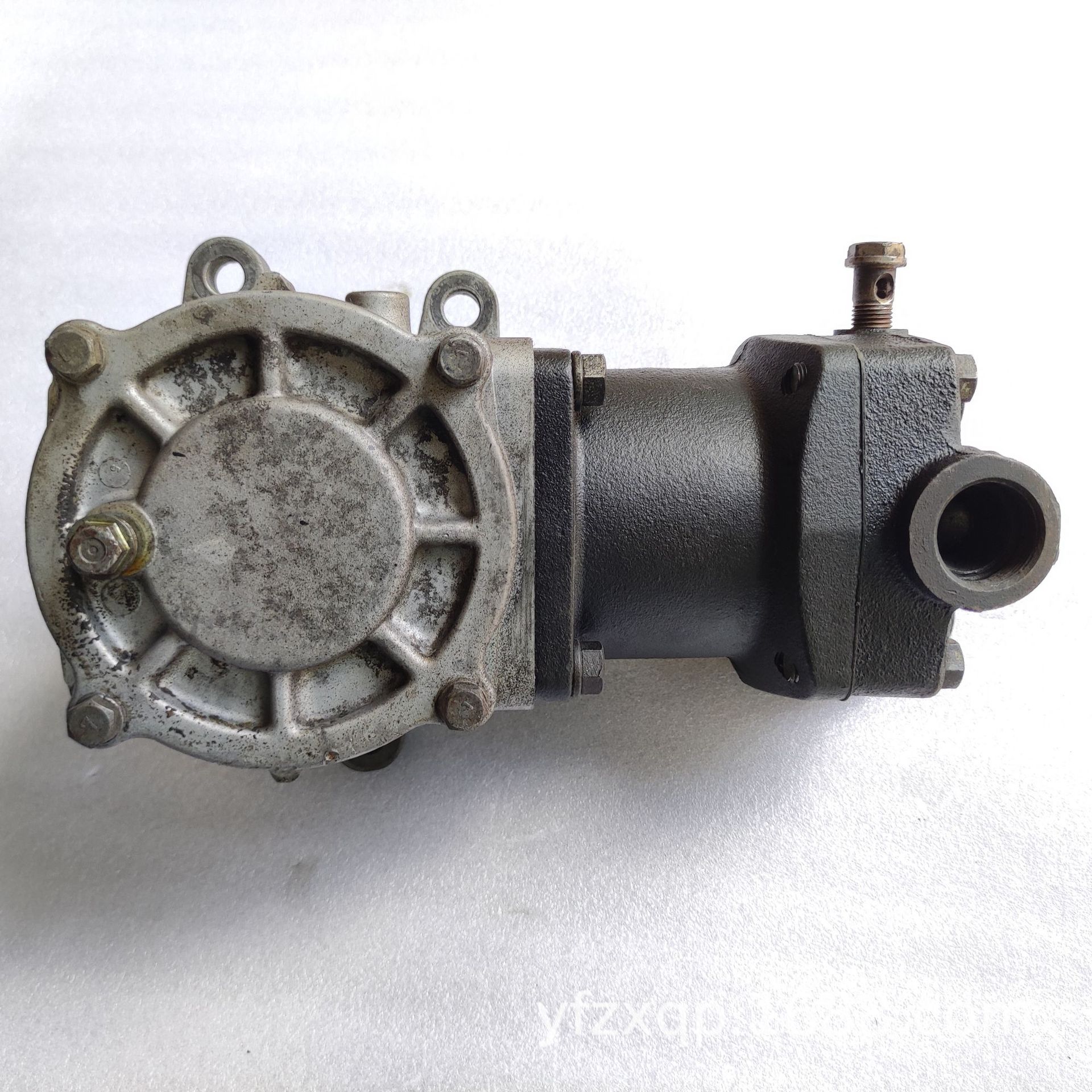 五十铃10pe1打气泵 充气机 空气压缩机 原装二手拆车件 isuzu