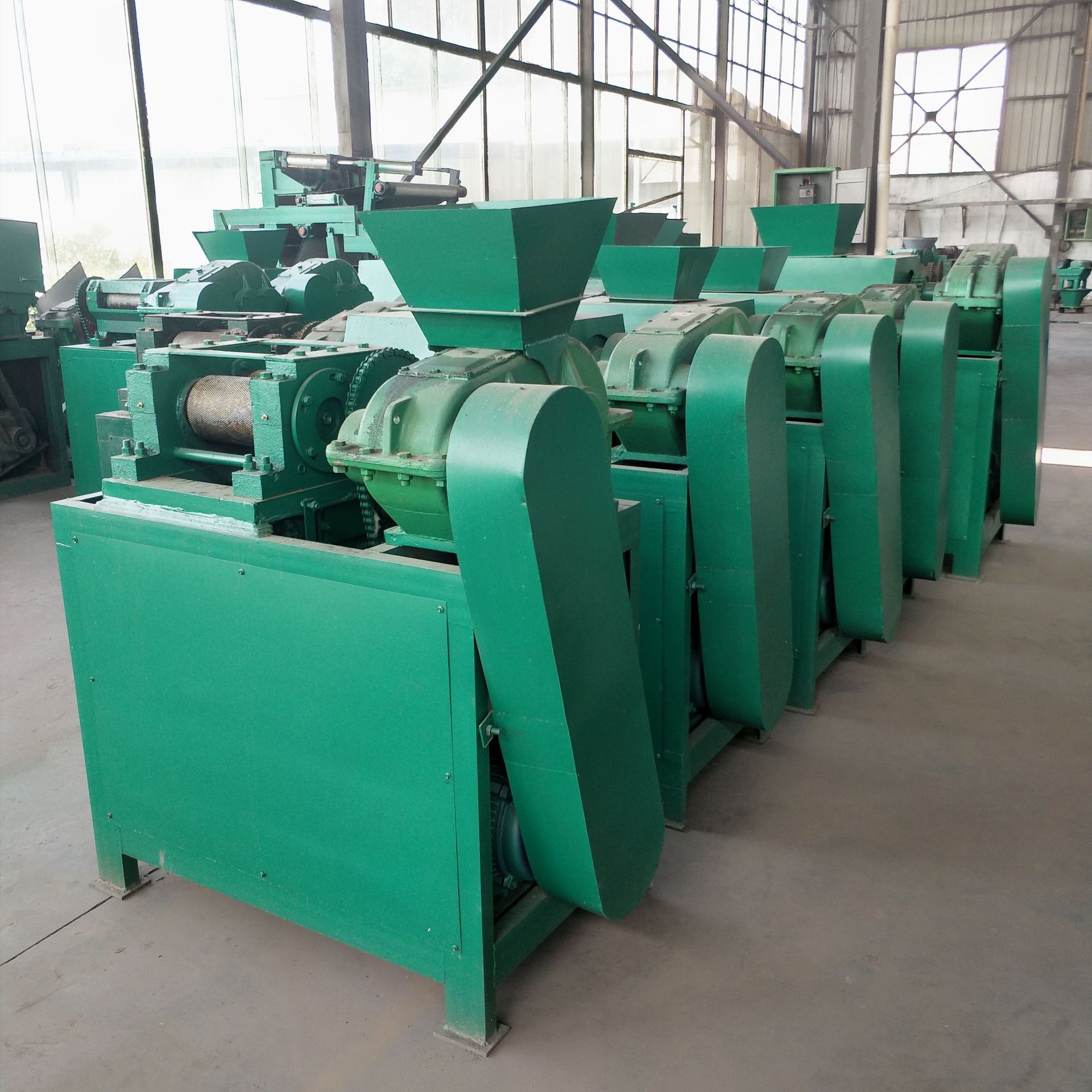 供应有机肥对辊造粒机无机有机肥造粒机工业盐融雪剂挤压造粒机