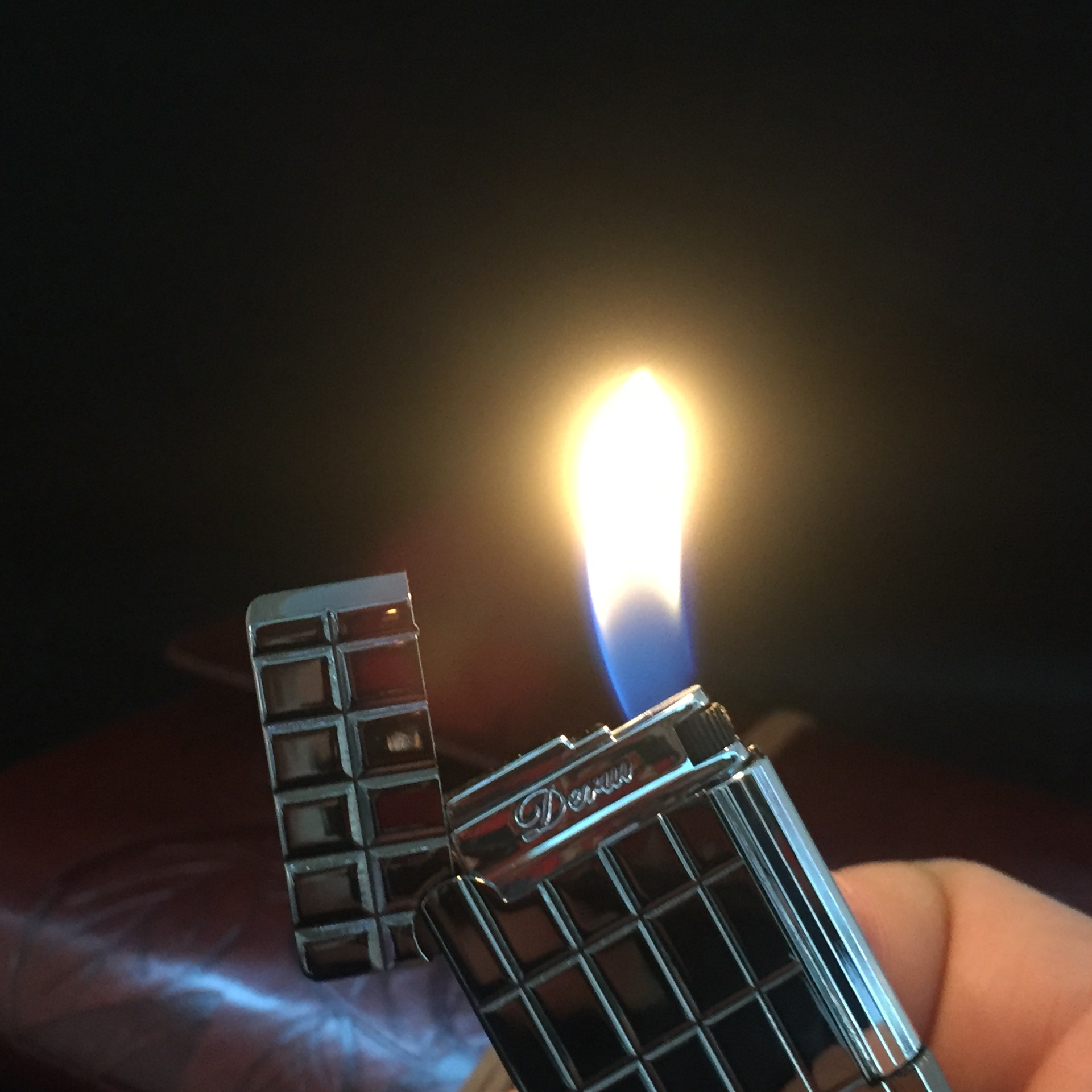 礼盒装德瑞6104黑镍格子搓轮打火机复古砂轮火石充气打火机