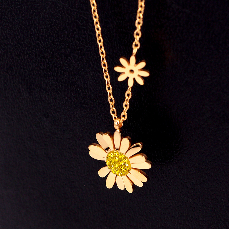 x4-311日韩气质黄色钻小雏菊项链女 时尚缺角带钻小黄菊花锁骨链