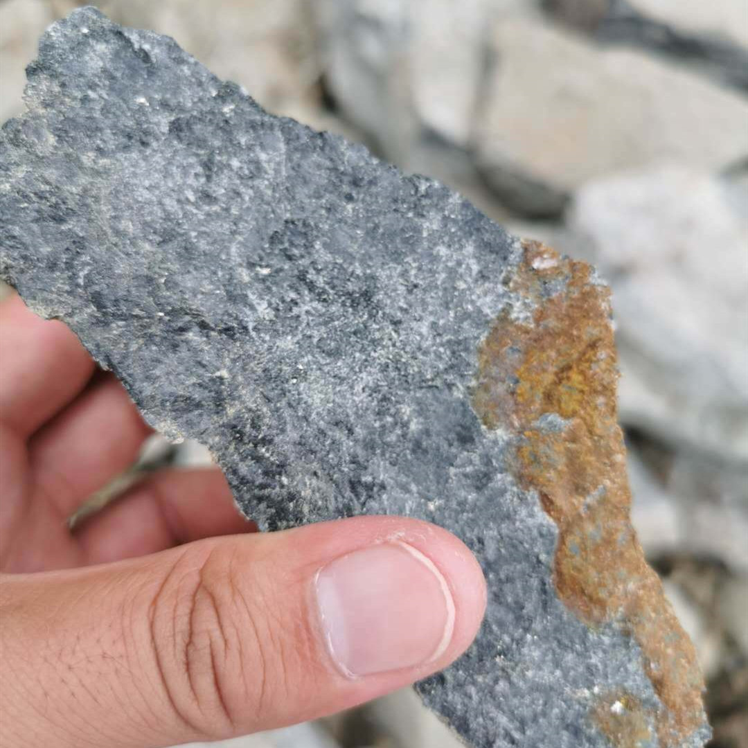 高速铺路用玄武石碎石 玄武石机制石子 灰色玄武岩石子