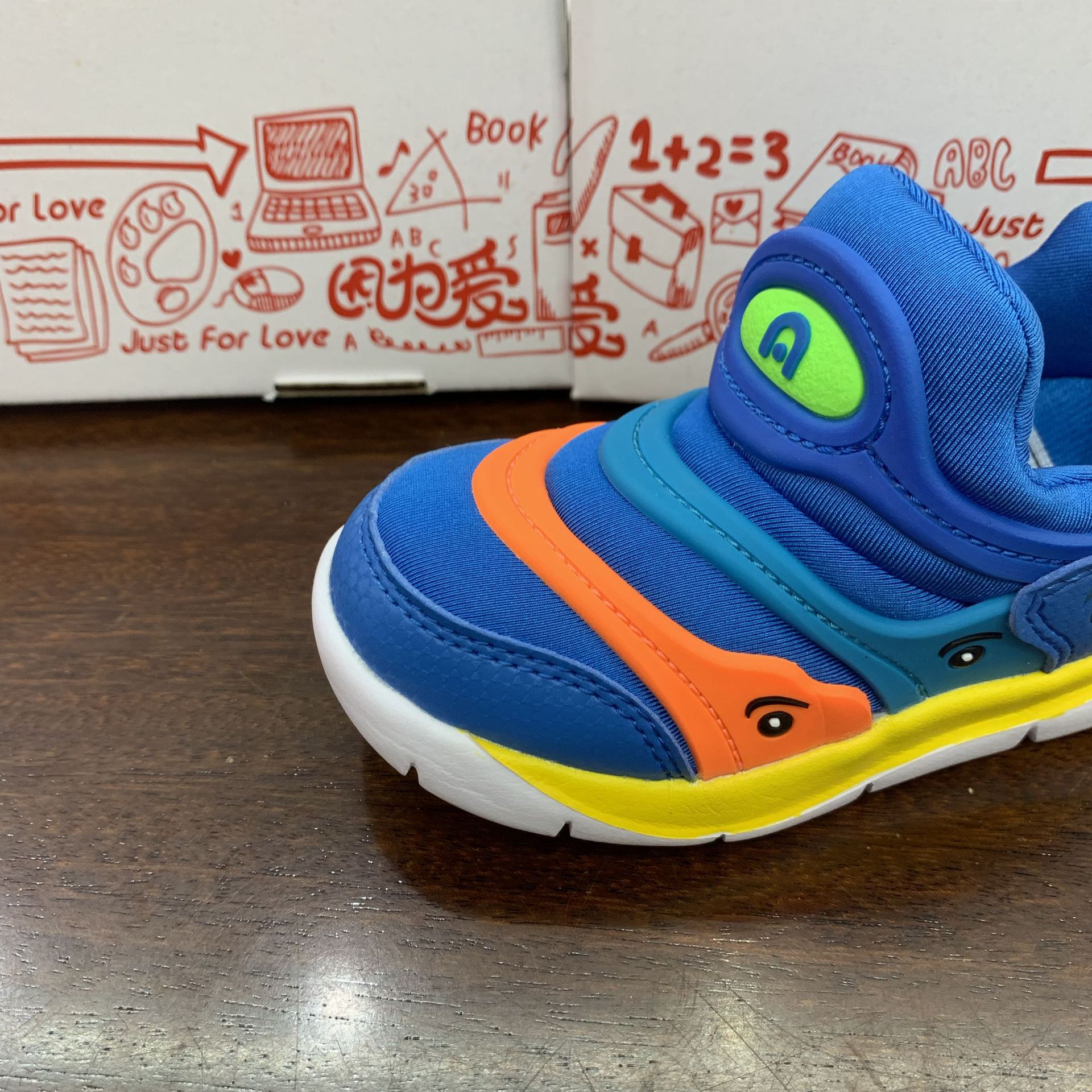 春秋款abc品牌毛毛虫运动鞋宝宝鞋小童运动鞋 (轻微掉漆介意慎拍)