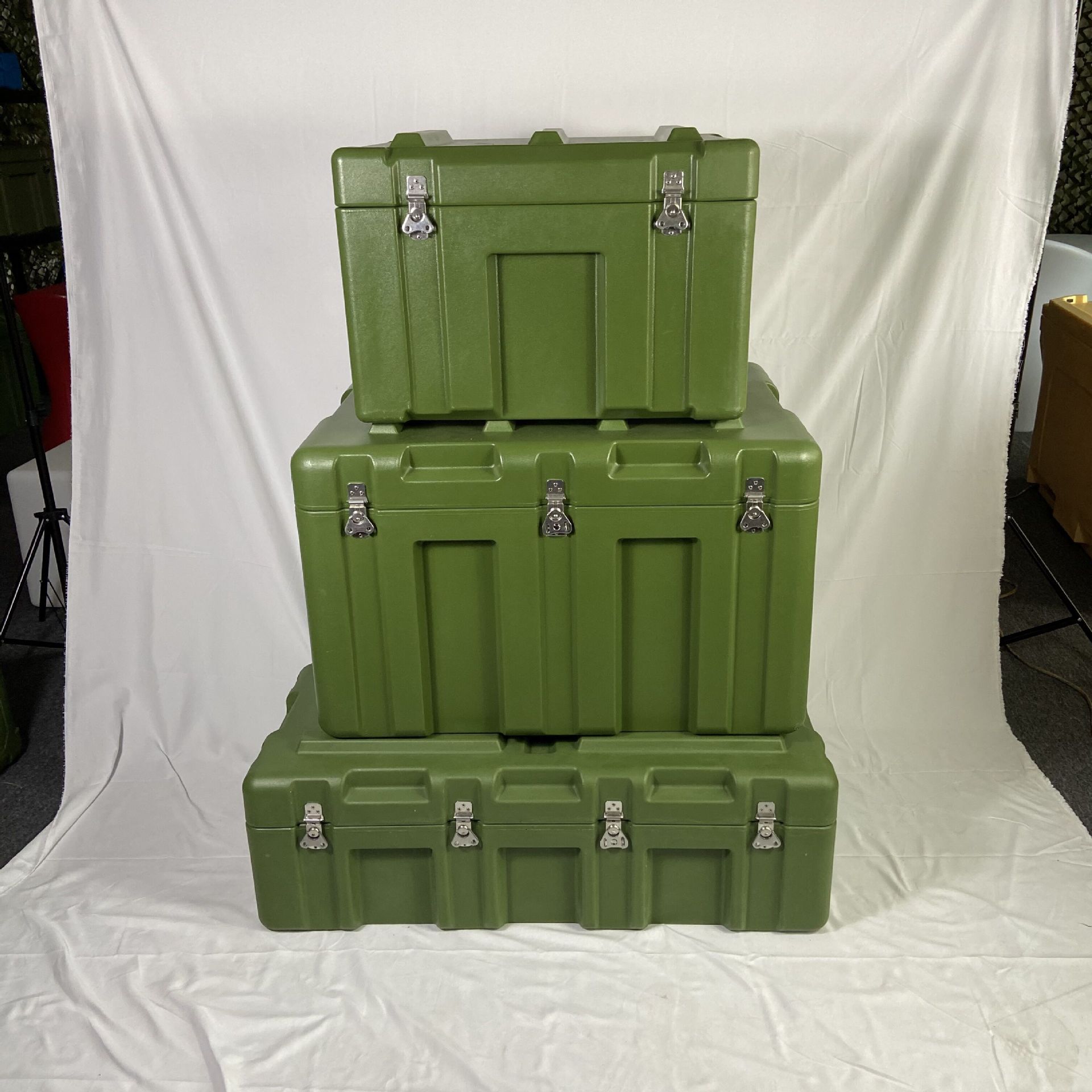 滚塑厂家加工800*600*500军工物资滚塑箱设备器材箱,金博瑞滚塑