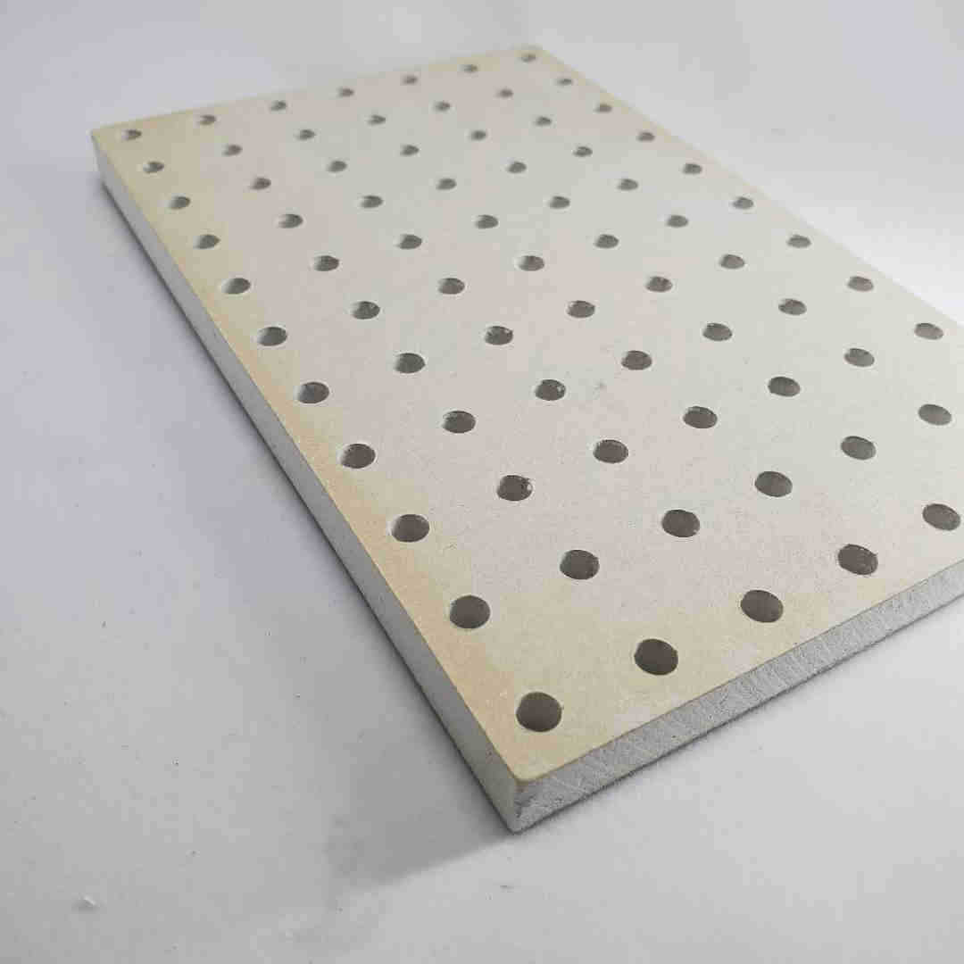 20年诚信经营穿孔纸面石膏板 圆形孔吸音板 玻纤岩棉吸音吊顶