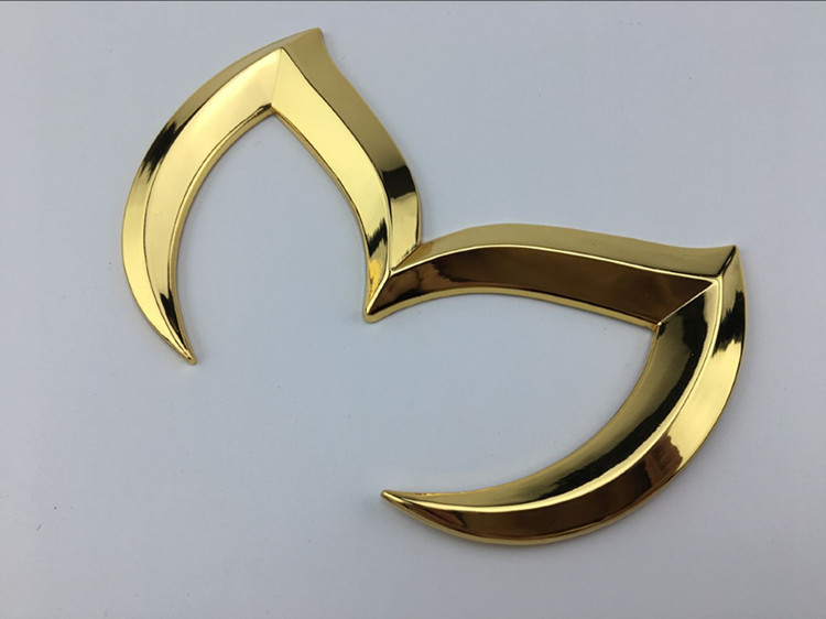 适用于马自达蝙蝠标改装马自达后尾标金属标志改装车标个性车贴