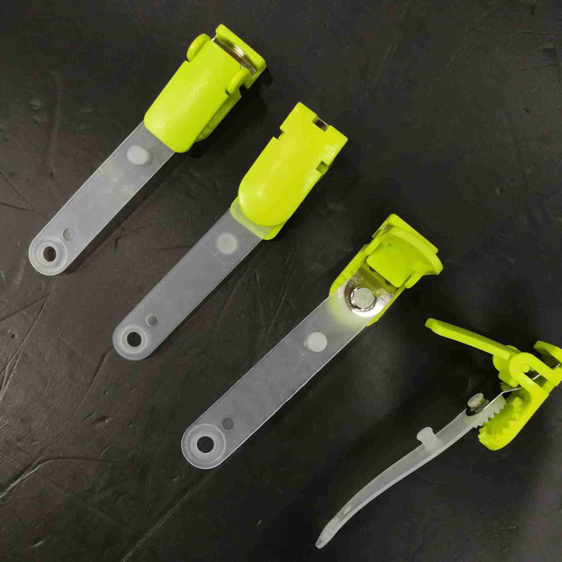 胸卡扣 彩色翻盖塑料夹 学生员工证件套厂牌扣多种款式 量大价优