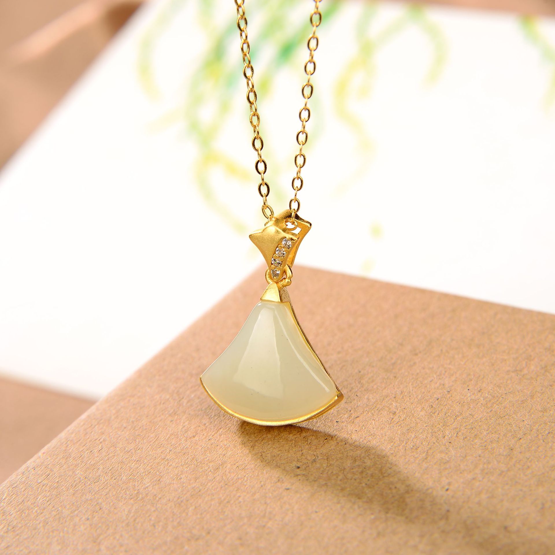 金满仓925银古法金和田玉吊坠金镶玉小巧扇形吊坠女款项链锁骨链