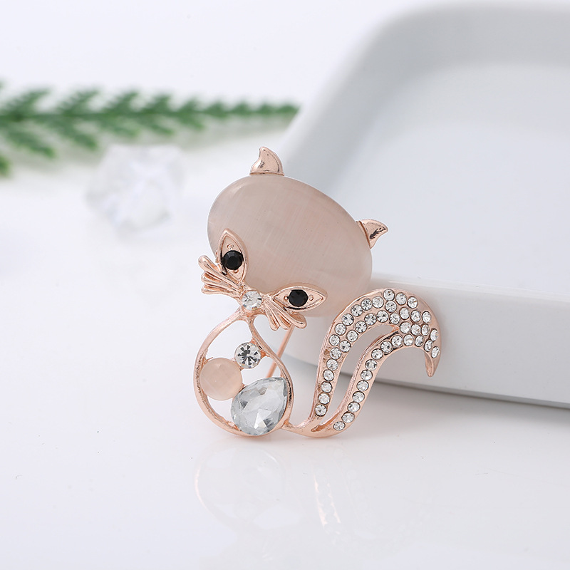 2020 New Fashion All-Match Brooch Cute Flamingo Small Animal Brooch Pin Coat Scarf Buckle Manufacturer