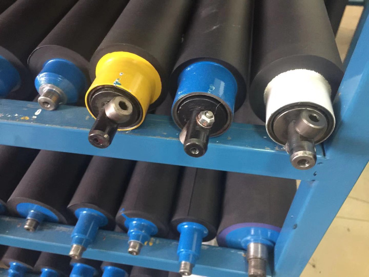 胶辊厂现货供应海德堡sm74pm74靠版墨辊酒精靠版水辊水斗辊计量辊