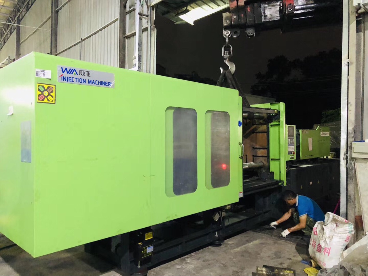 准新机 卧式注塑机凯迪威,威亚,变量泵配置 低价批发转让注塑机