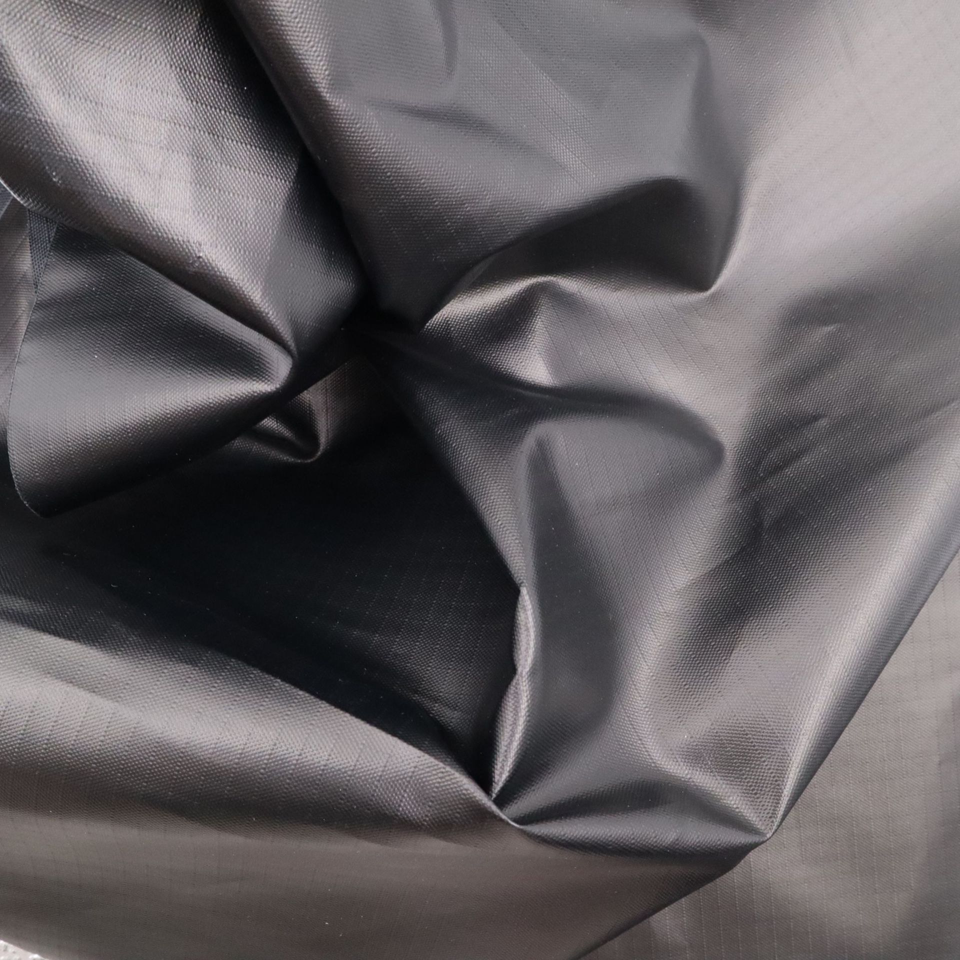 210d 牛津布 黑胶 4分格半遮光 防泼水 水压3000 户外家具罩面料