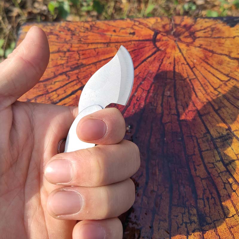 不锈钢折叠迷你叶子刀钥匙扣便携户外救生工具随身便携树叶小刀