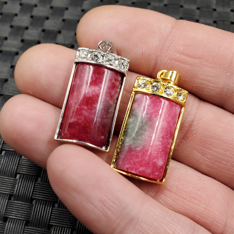 玉龙玉器玉石桃花玉方形牌挂件粉色玉石牌吊坠项链坠