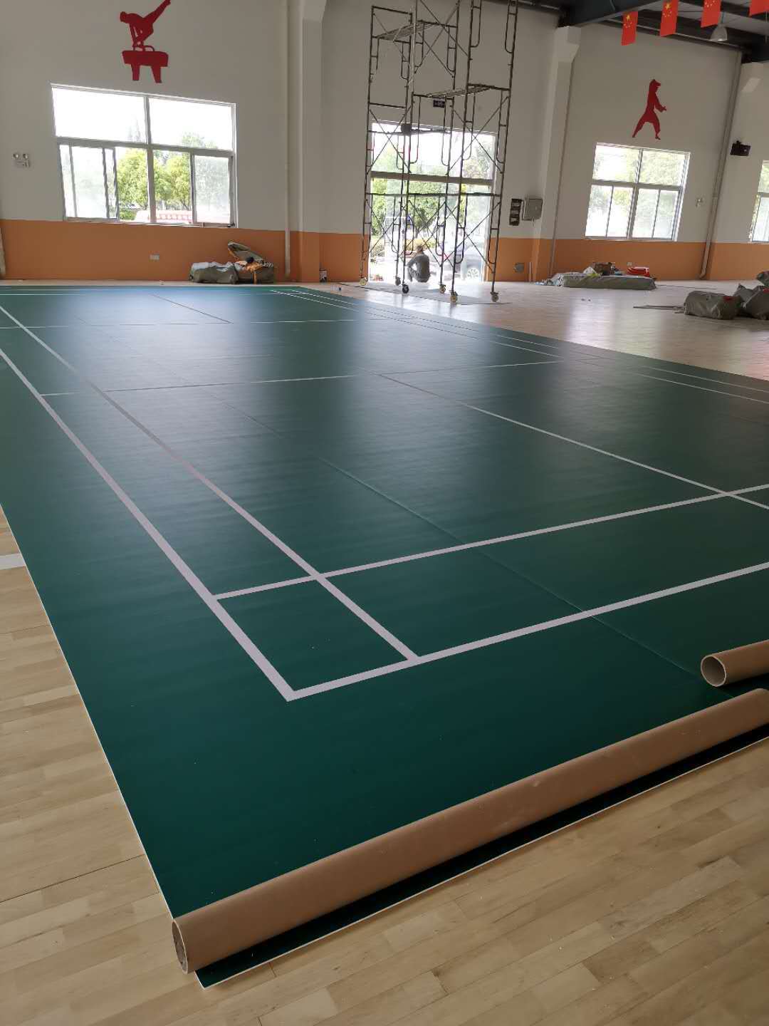 pvc运动场地胶 室内外塑胶地板 运动地胶移动羽毛球场地篮球场地