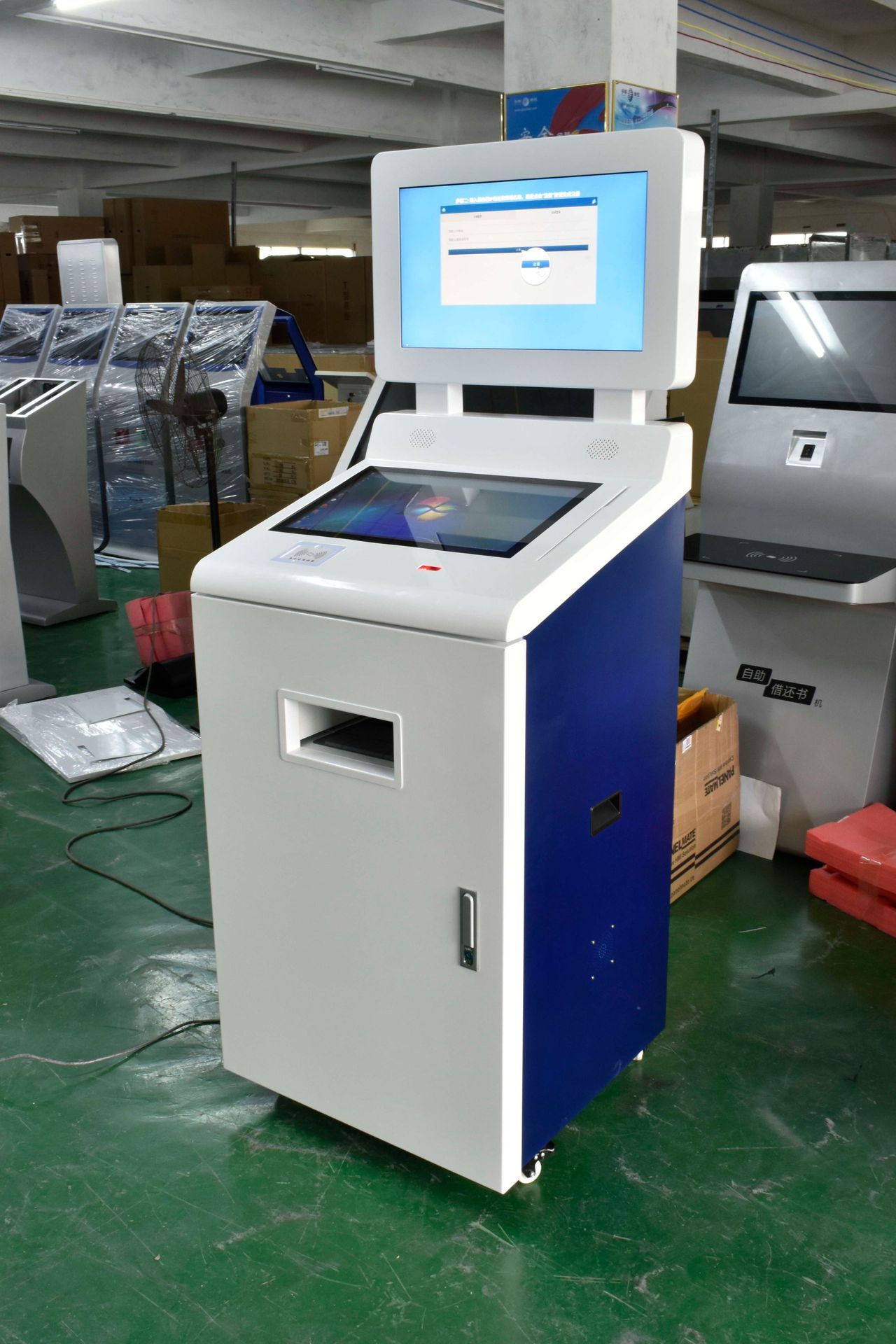 21寸触摸自助查询终端