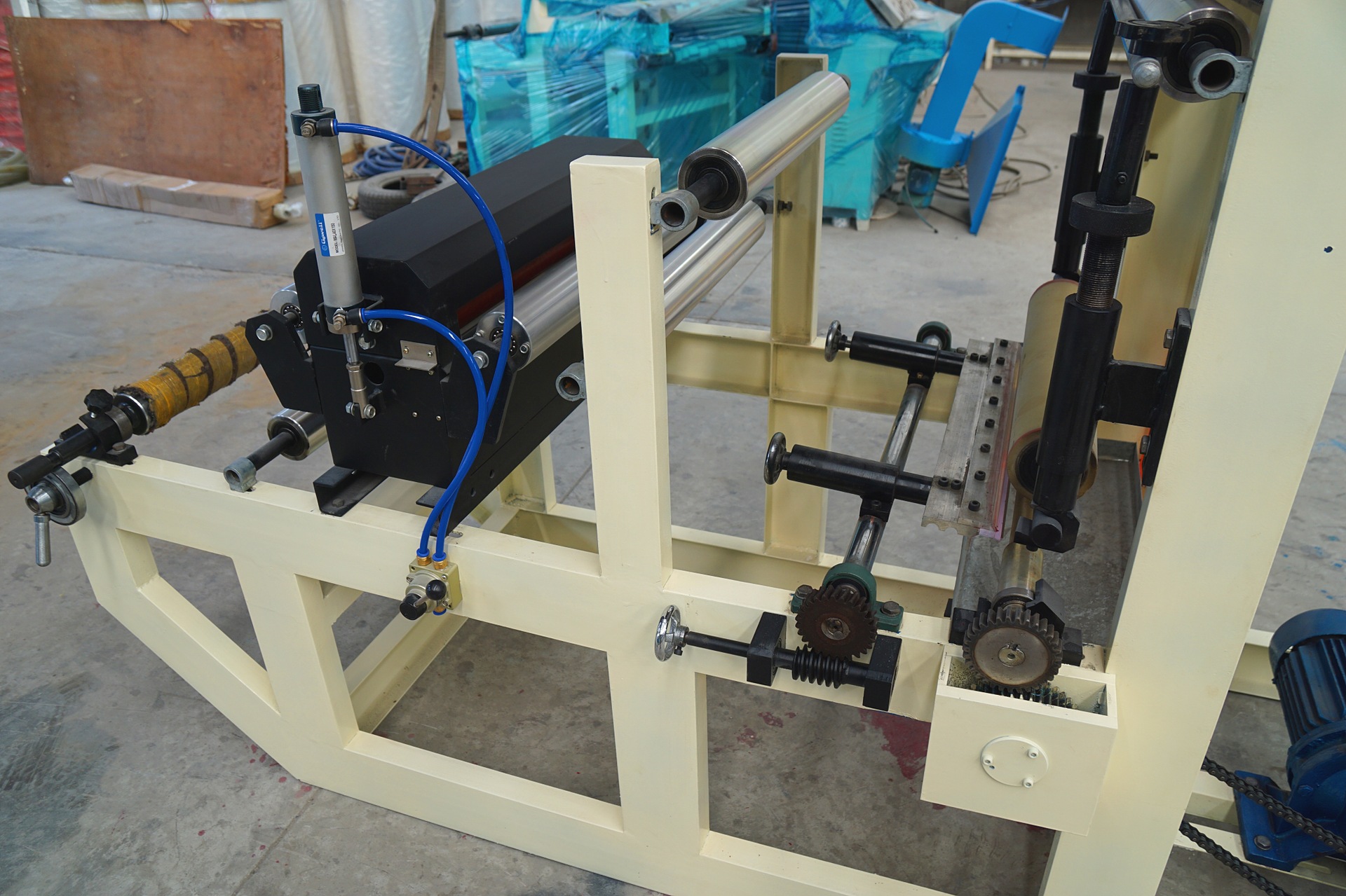 厂家直供:透明胶带复合机21年经工制造信誉保证服务周到