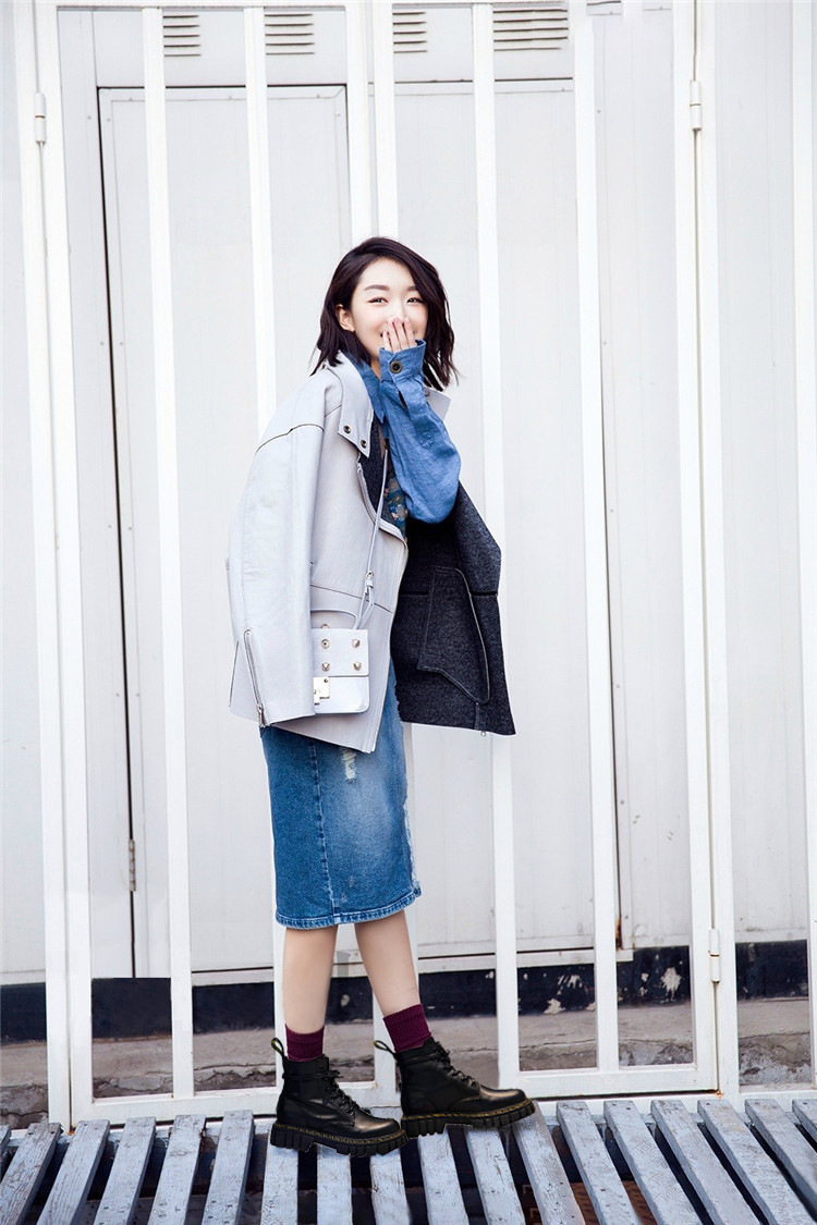 马丁靴女秋冬季2020新款休闲英伦风中筒短靴子女厚底女鞋ins潮款