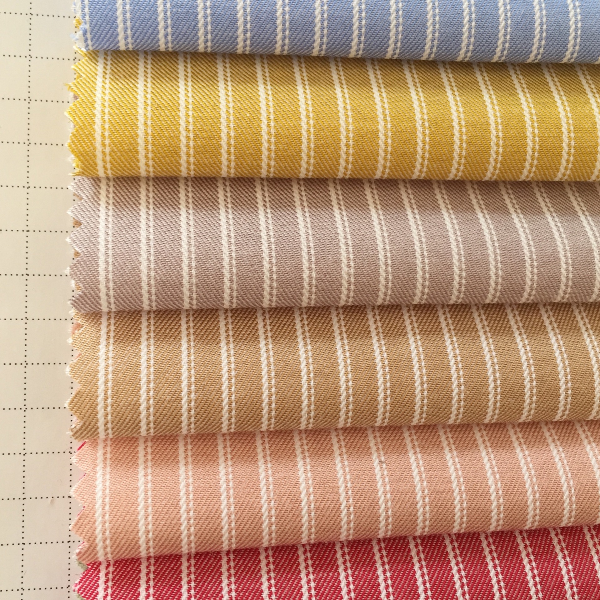 衬衫布料 色织条纹衬衫面料 新款短袖男女布料 涤棉衬衫梭织面料