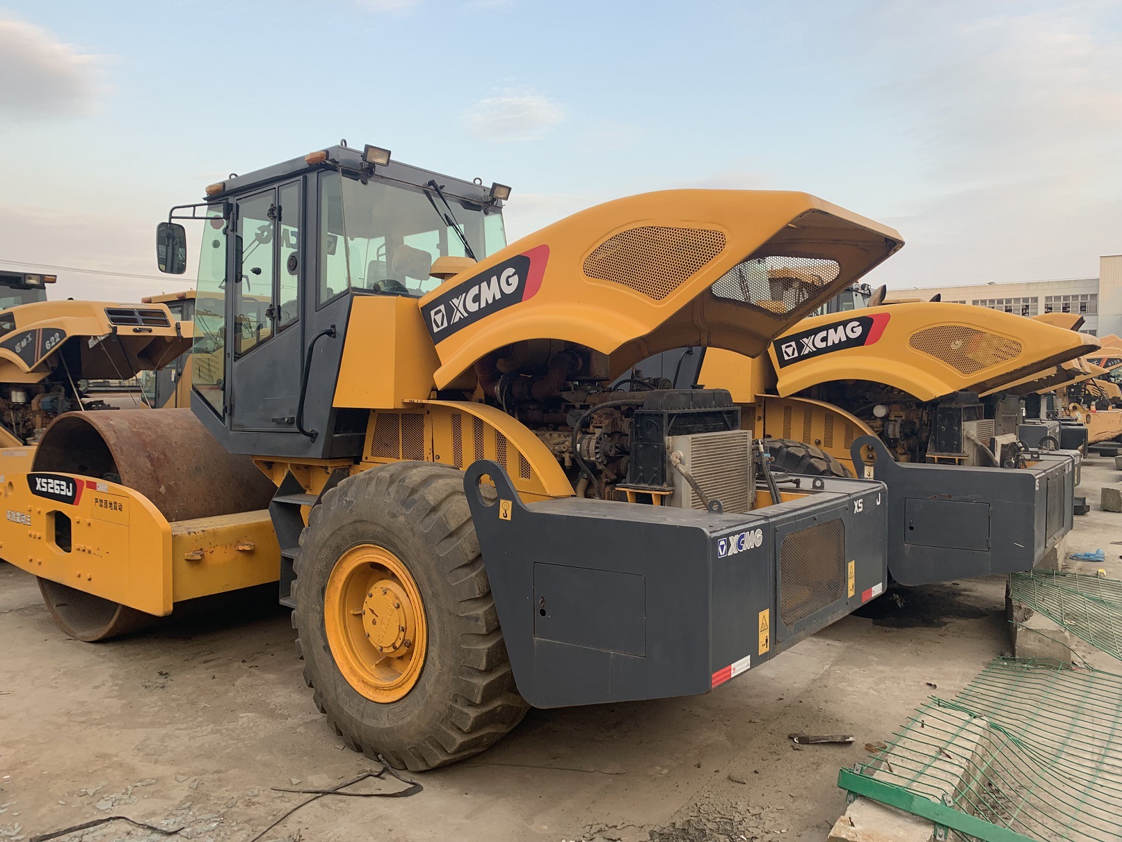 徐工xp302胶轮压路机 振动20吨22吨压路机优惠大 送货到使用地点