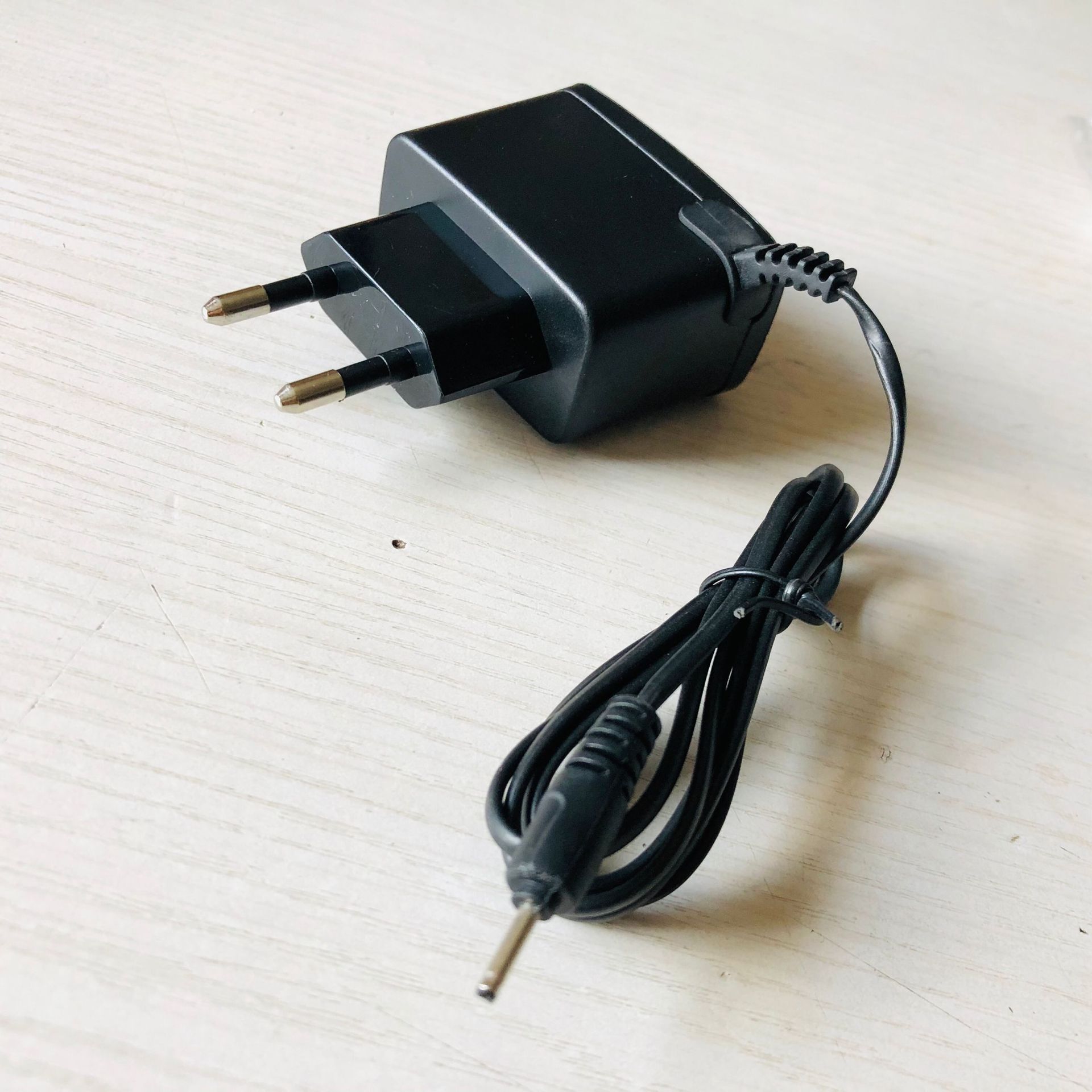 适用诺基亚手机充电器小头dc2.0带线直充 欧规圆脚3.5大头充电头