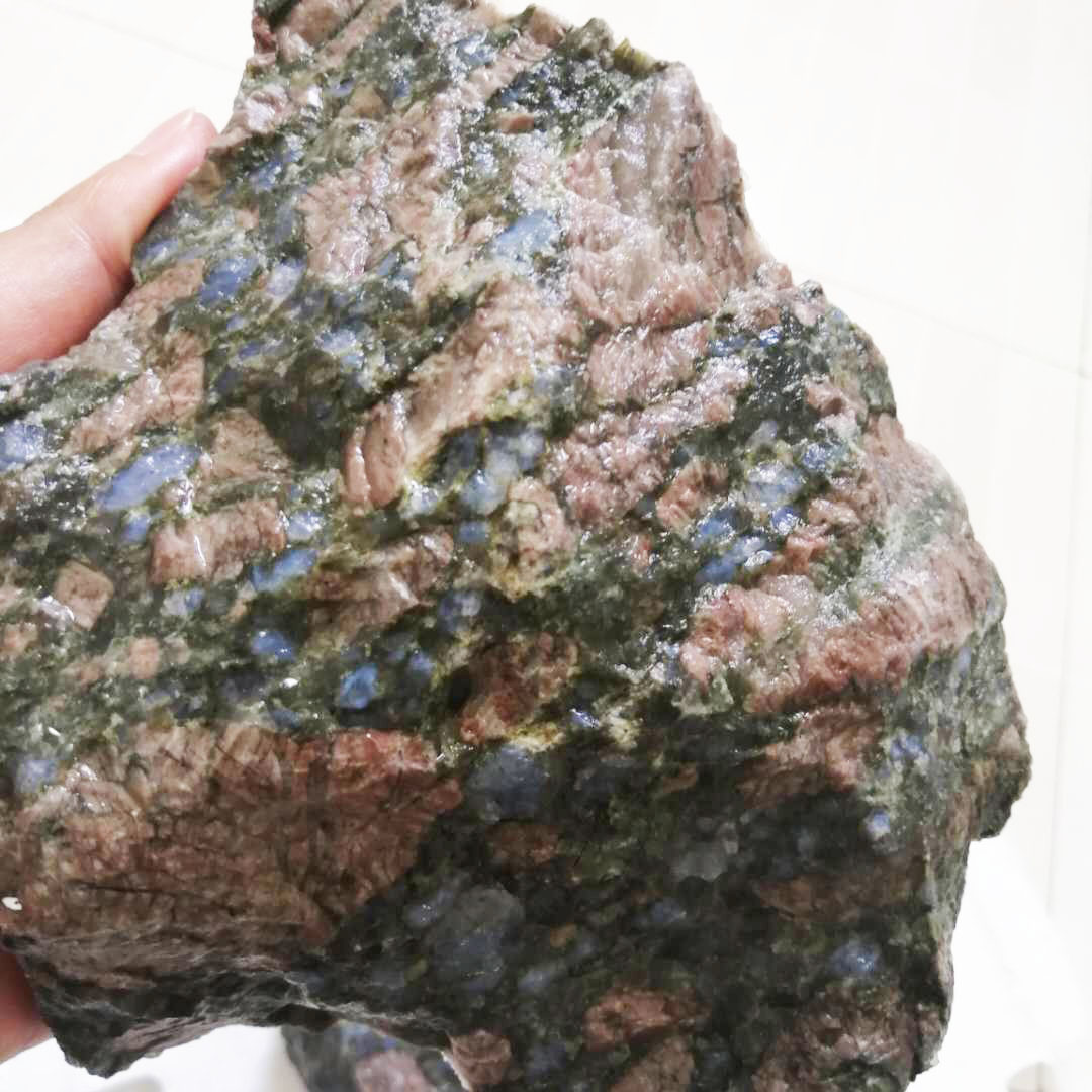 天然蓝闪石原石 矿物标本 大块原石雕刻料批发