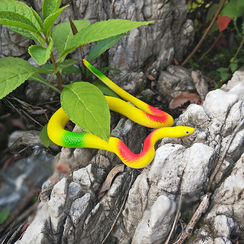 【出口材质】仿真玩具蛇软胶小蟒蛇 沙滩蛇 整蛊恶搞软胶假蛇玩具