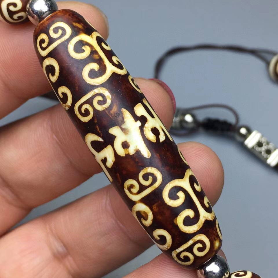 批发玛瑙玉髓六字真言回纹项链钙化老天珠项链佛珠毛衣链文玩饰品