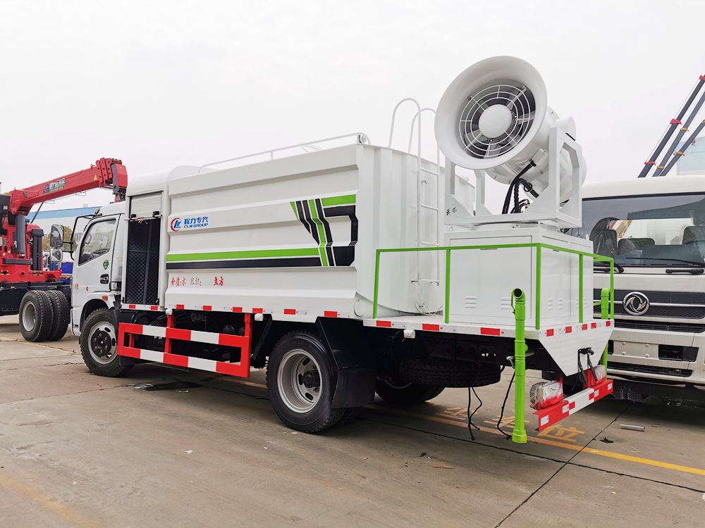 多功能喷雾洒水降霾抑尘车环卫专用雾炮车厂家直销喷雾抑尘车