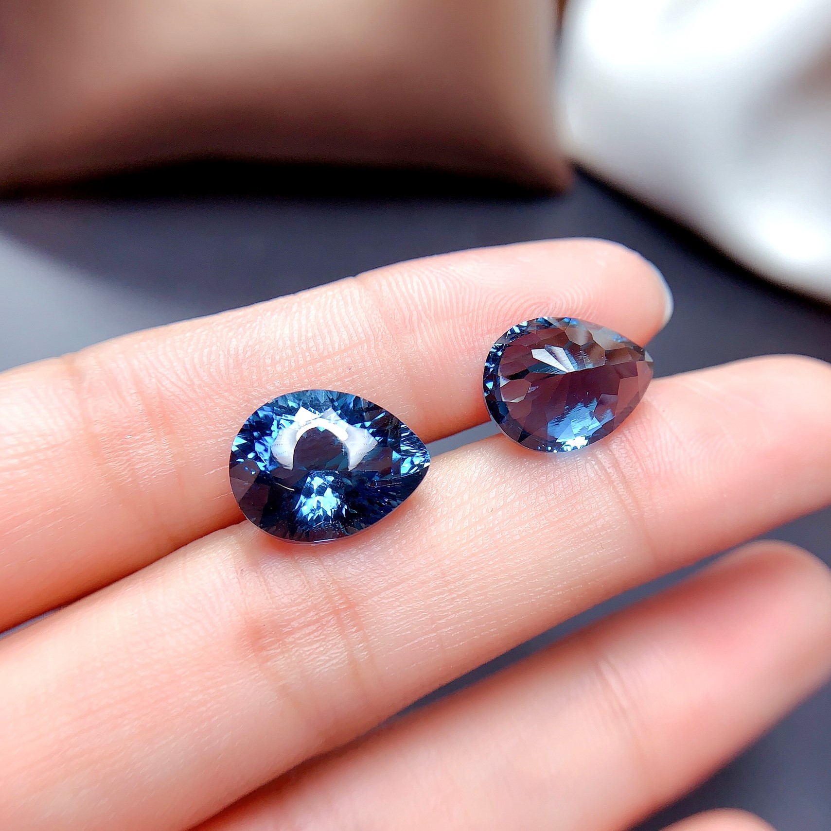 优质天然伦敦蓝托帕石 水滴形10*14mm 裸石戒面 代镶钳戒指吊坠等