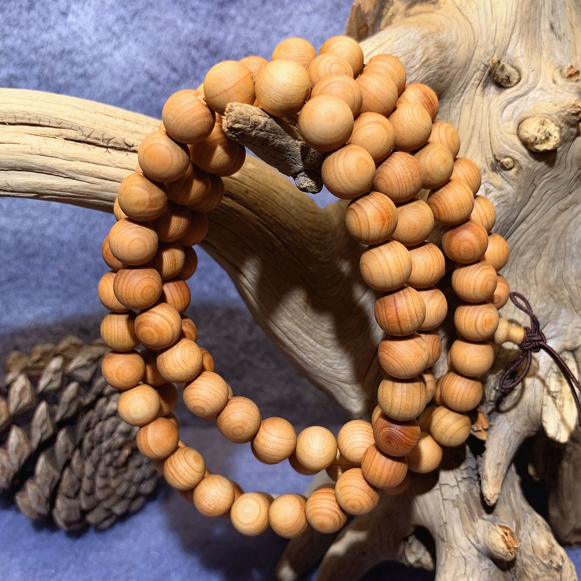 专供地摊货源 太行山崖柏 108颗佛珠手串 创意文玩念珠手链饰品