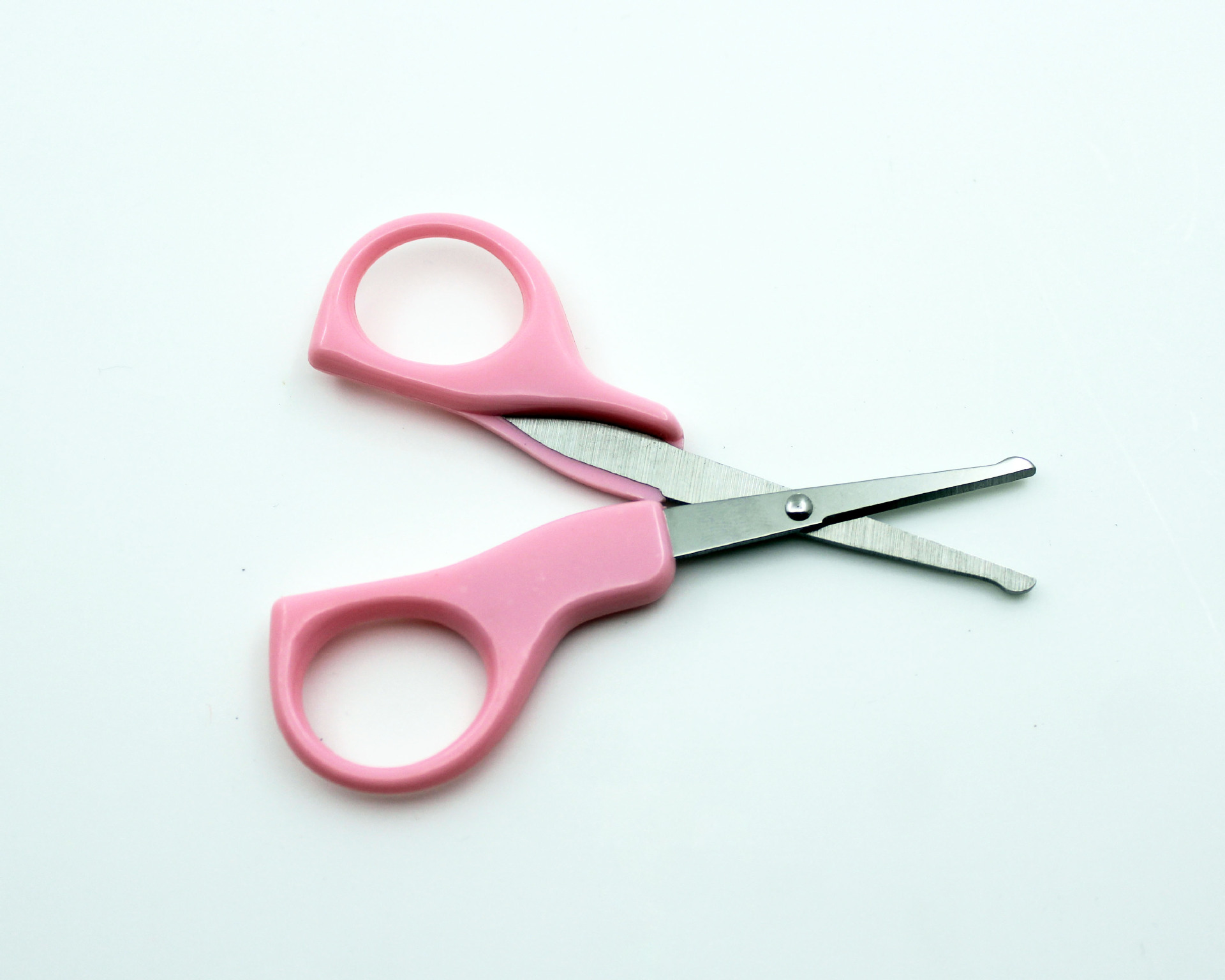 现货批发婴儿指甲剪 儿童塑料剪刀圆头鼻毛剪 学生美工剪修甲工具