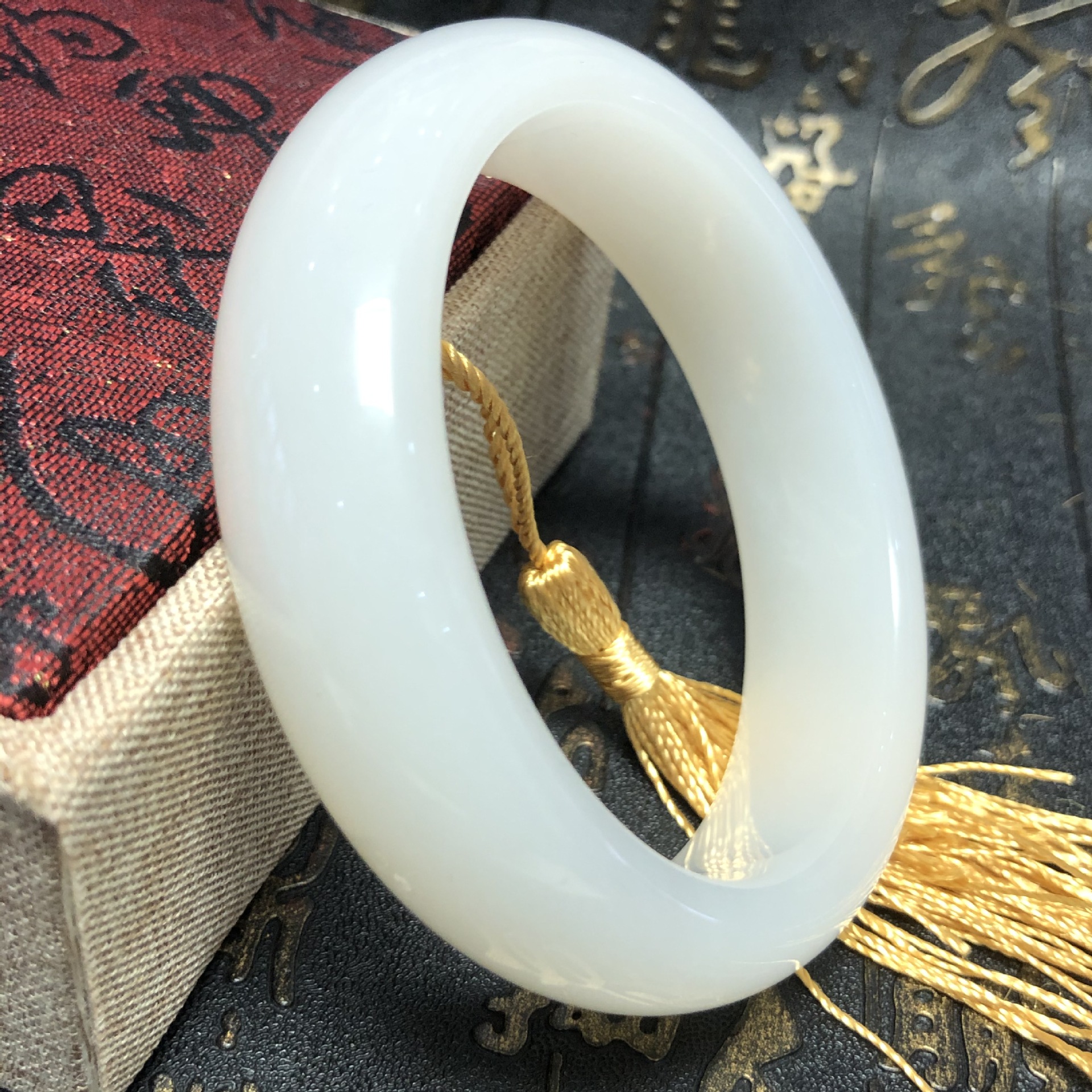 新疆和田玉羊脂白玉手镯加宽款玉镯籽料手镯玉石女款镯子带证书