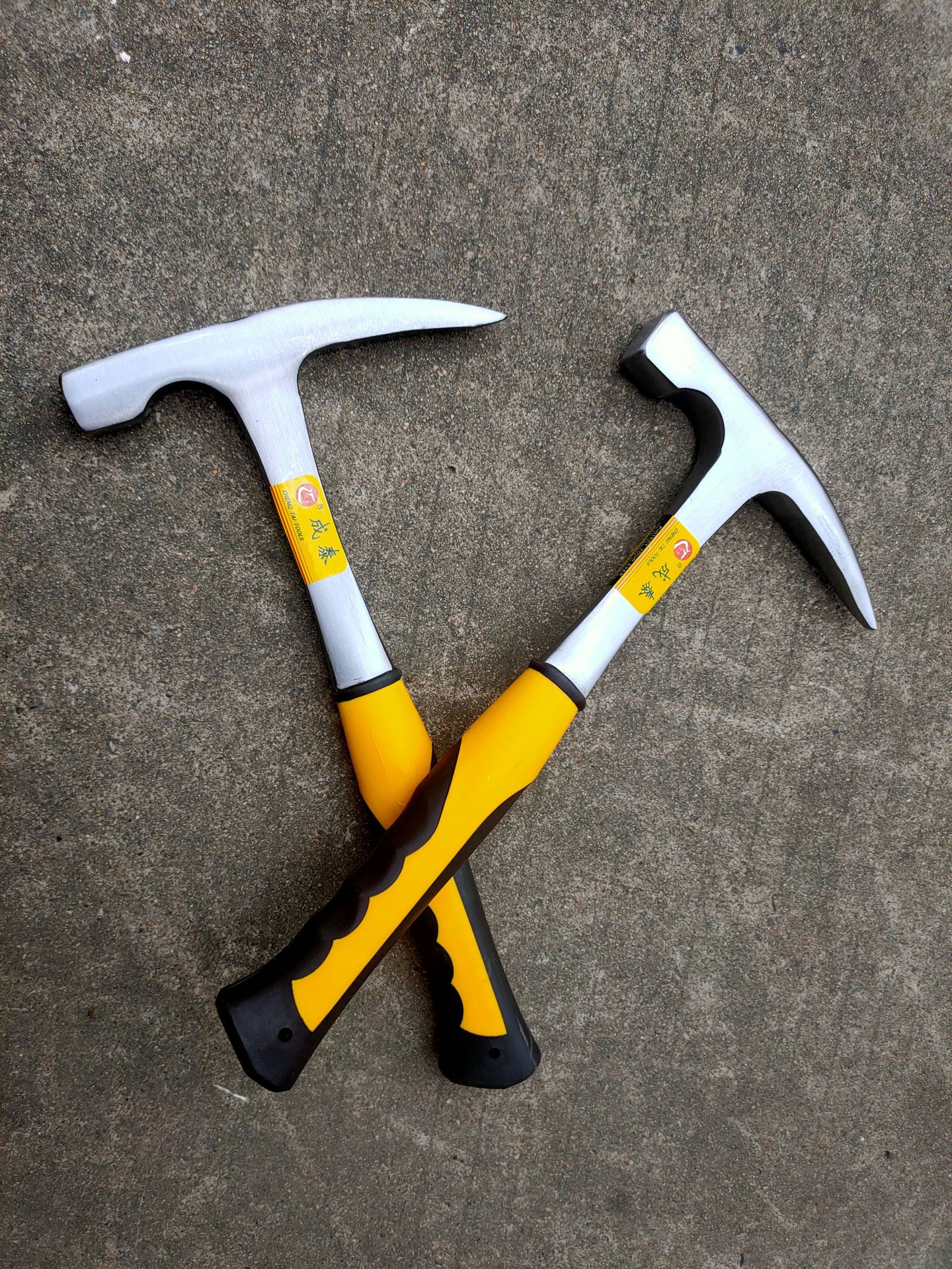 现货批发地质锤13953968348勘察锤 尖头方头勘测锤泥工锤子采矿锤