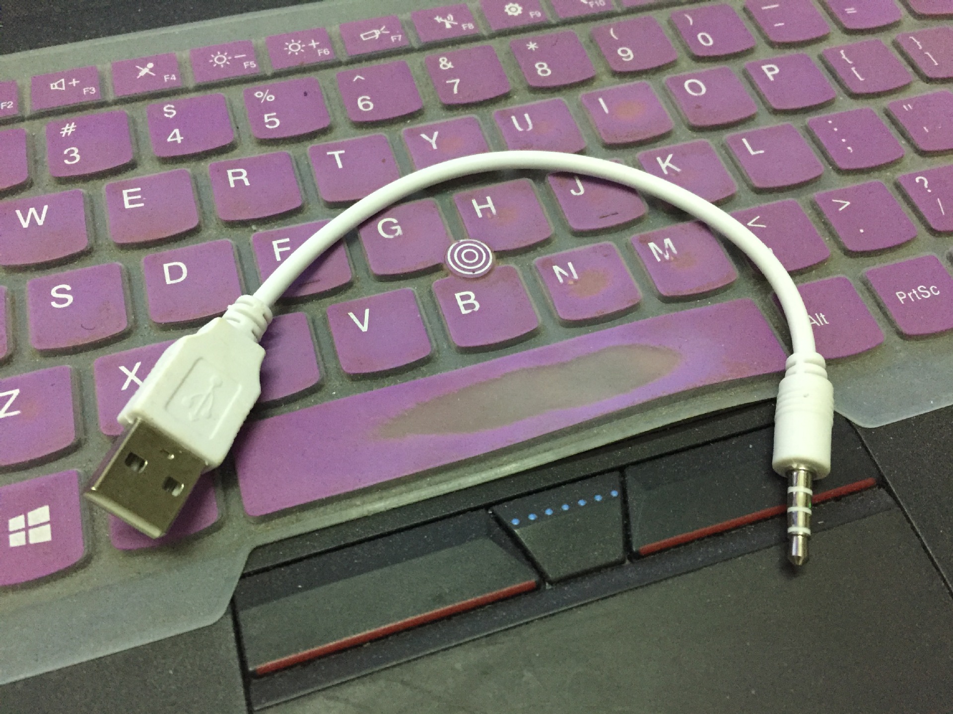 usb转音频插头公 蓝牙耳机充电 mp3数据线 3.5mm接口注塑夹子线