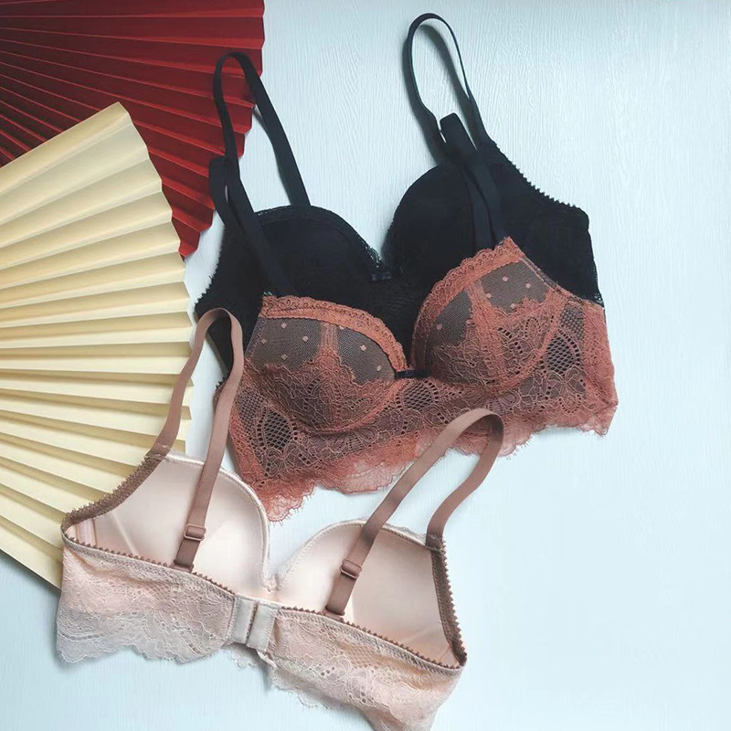 摩卡可可性感蕾丝内衣女无痕无钢圈小胸聚拢侧收副乳调整型文胸