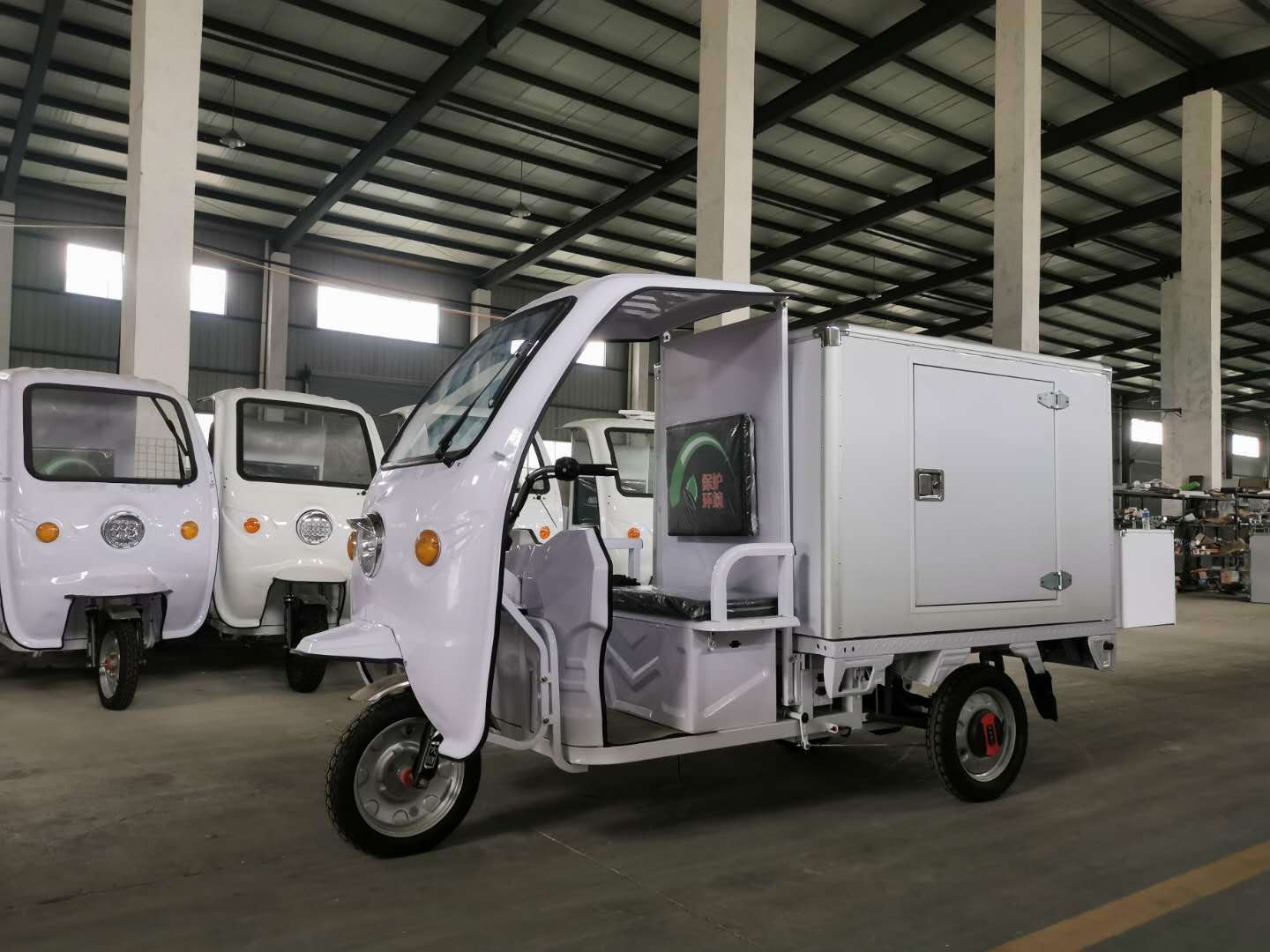 厂家直销箱式冷藏保鲜电动三轮车 冷链保温 生鲜配送